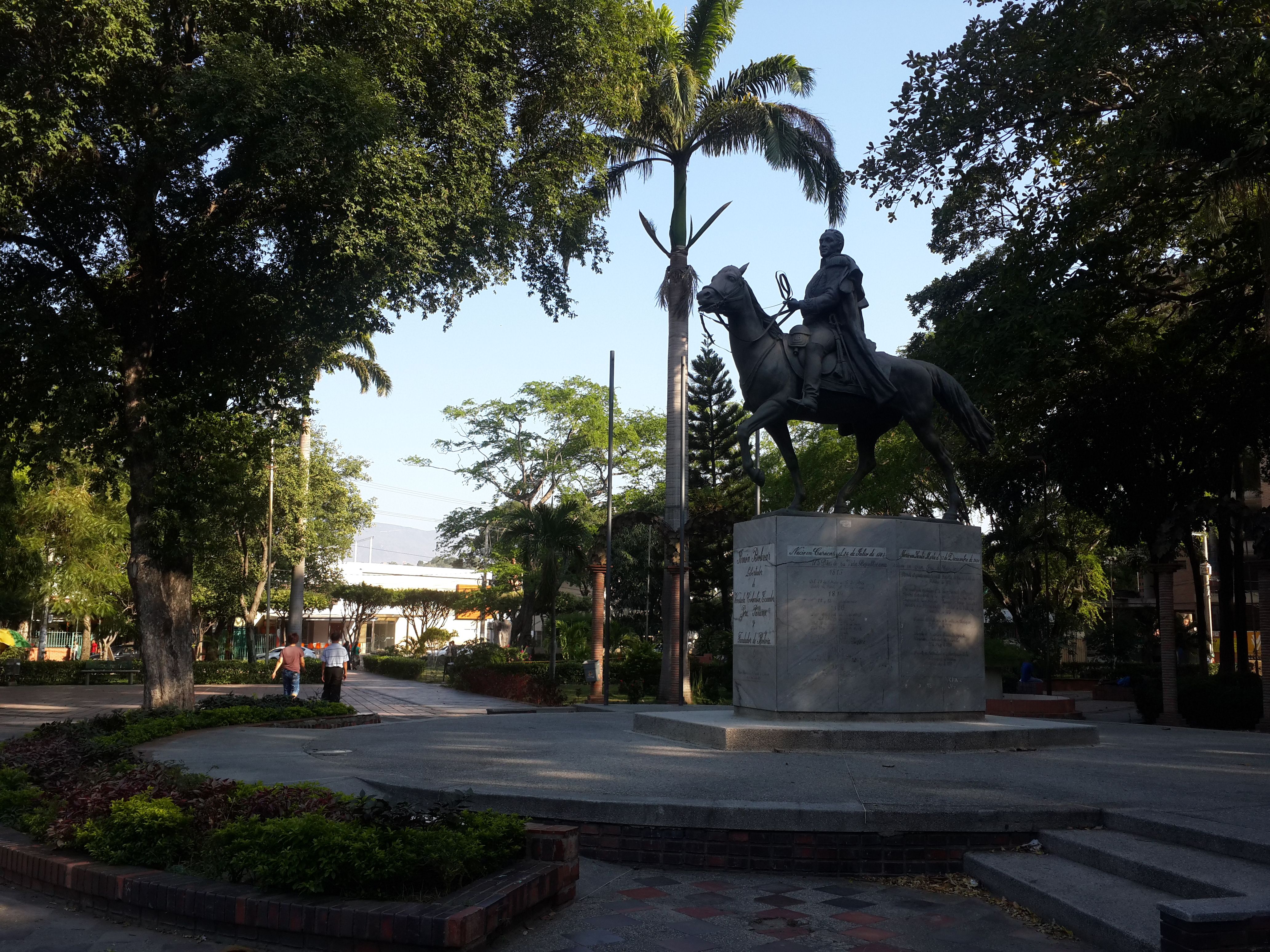 Parque Simón Bolivar, por César - Mochilero
