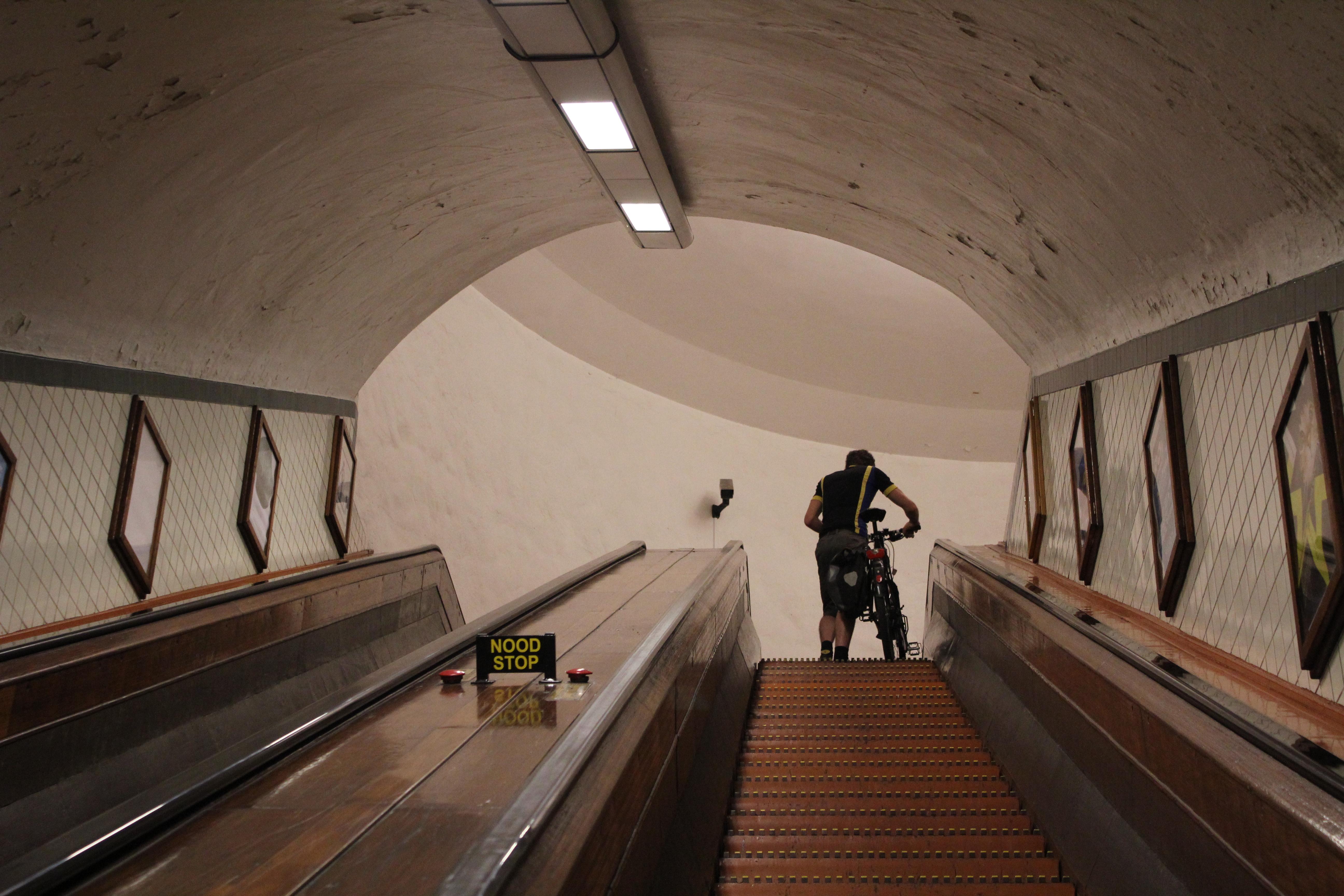 Tunel peatonal, por Antoine