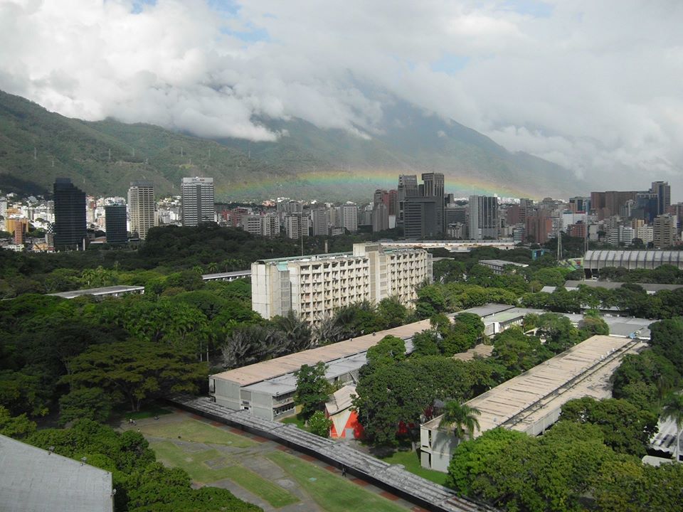 Terraza de La Ciudad Universitaria, por Adriana Arias Simonovis