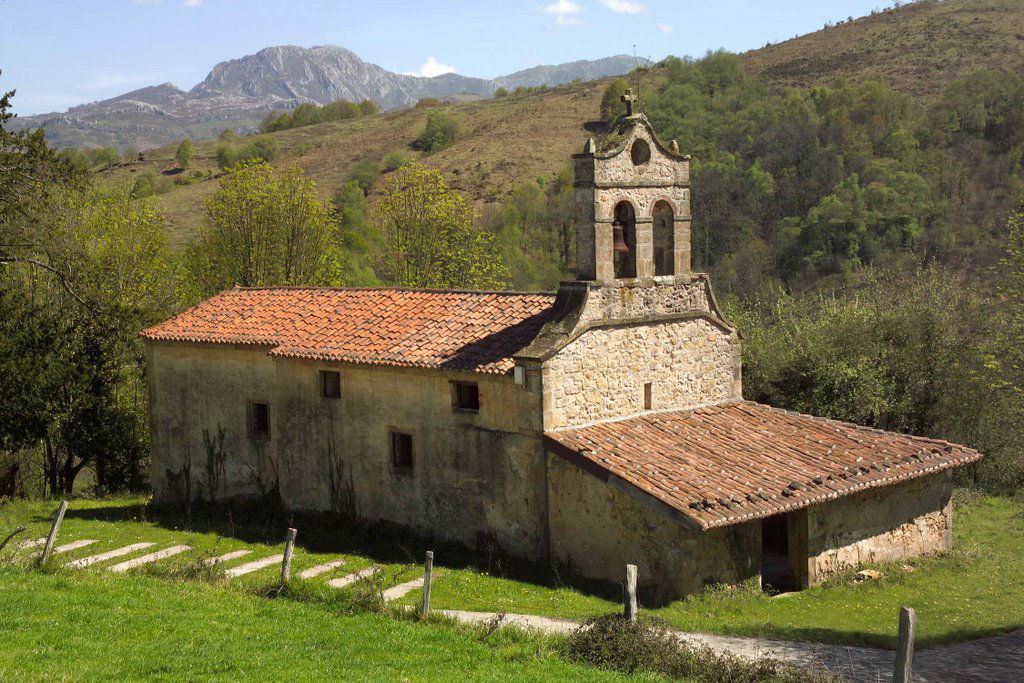 Monte de La Zorea, por Comarca de la Sidra