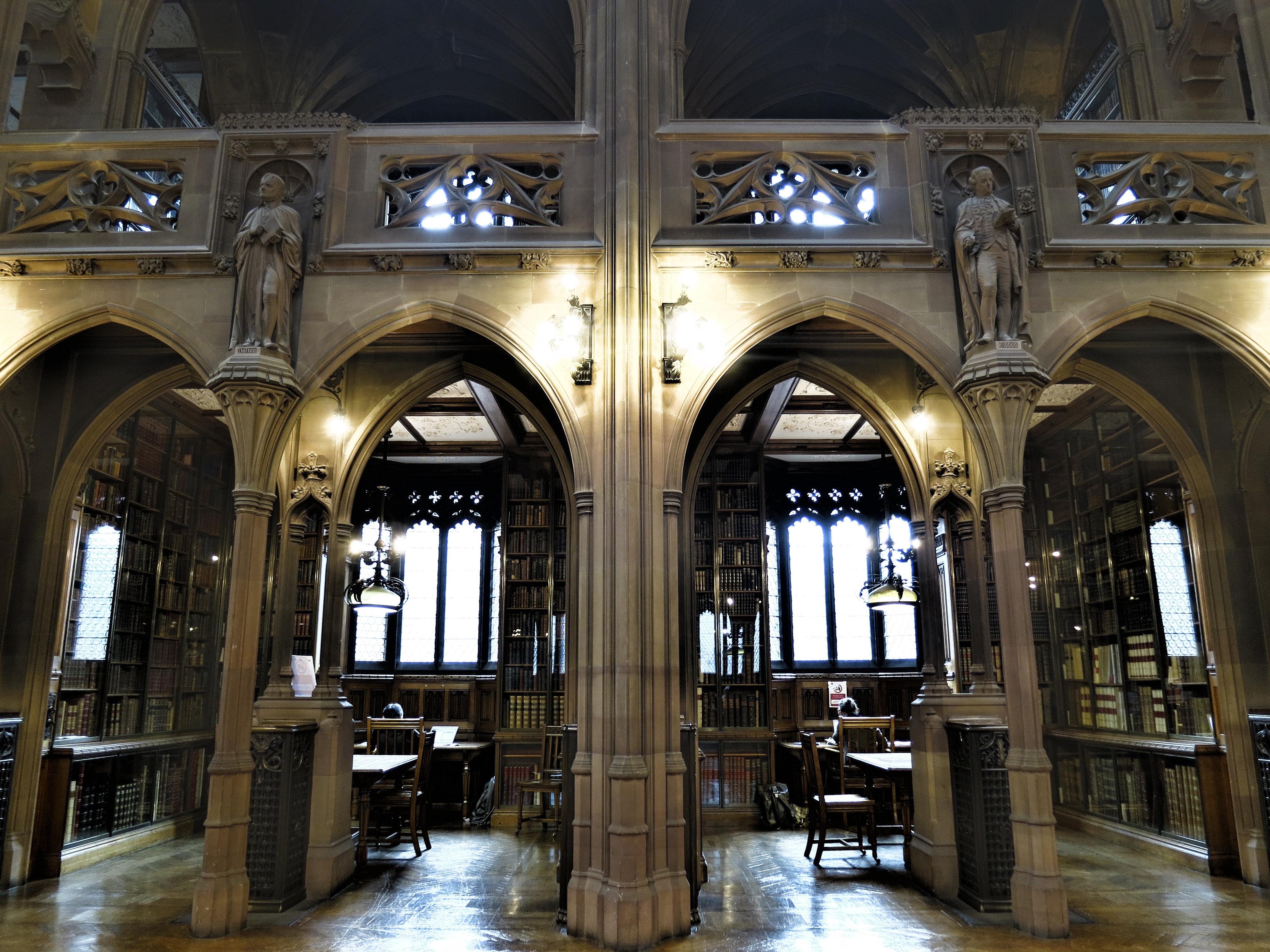 Biblioteca John Rylands, por Lola Morales