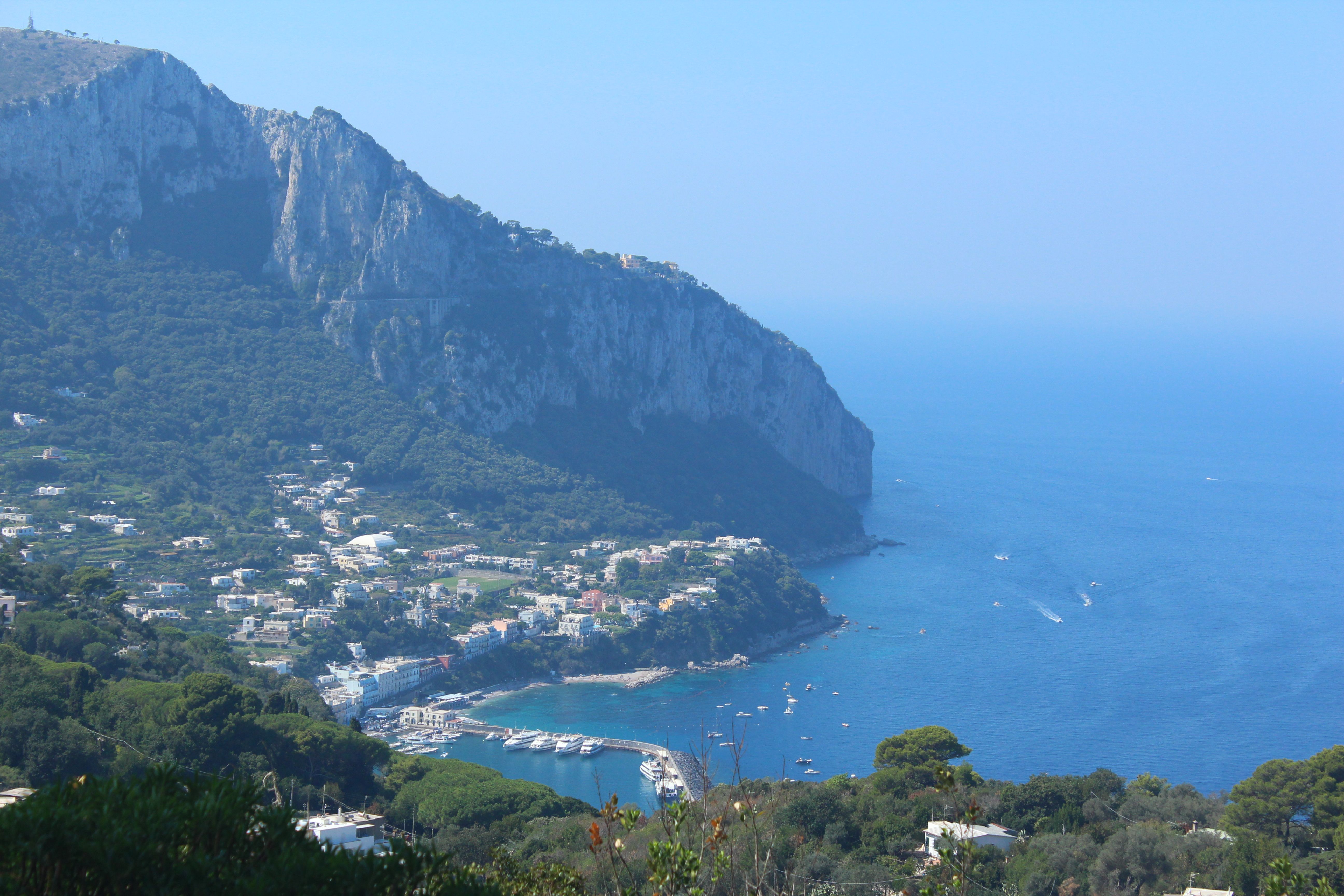 Excursiones por Capri y sus grutas