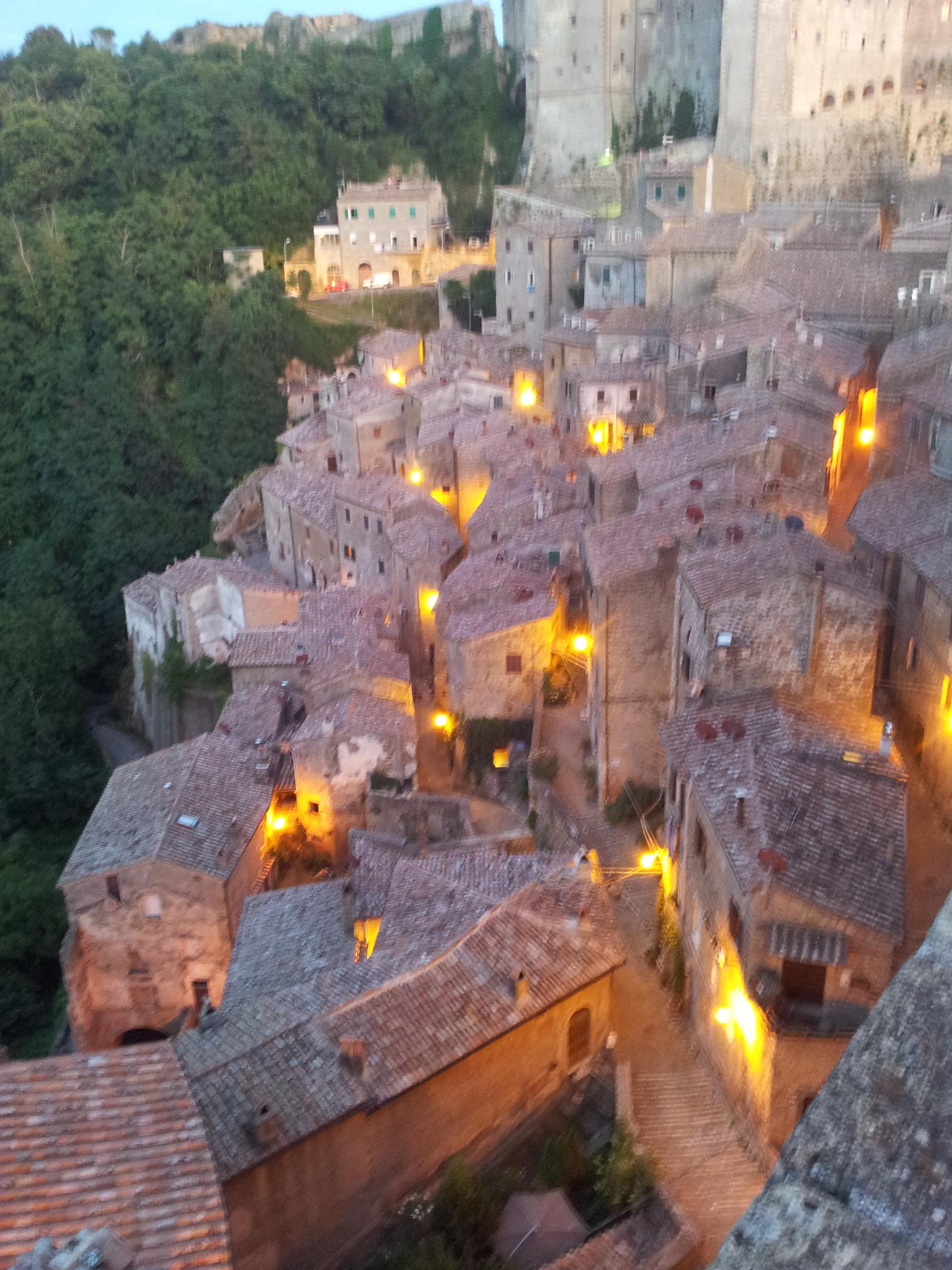 Il Masso Leopoldino o la Rocca Vecchia, por Mariangela Sapere