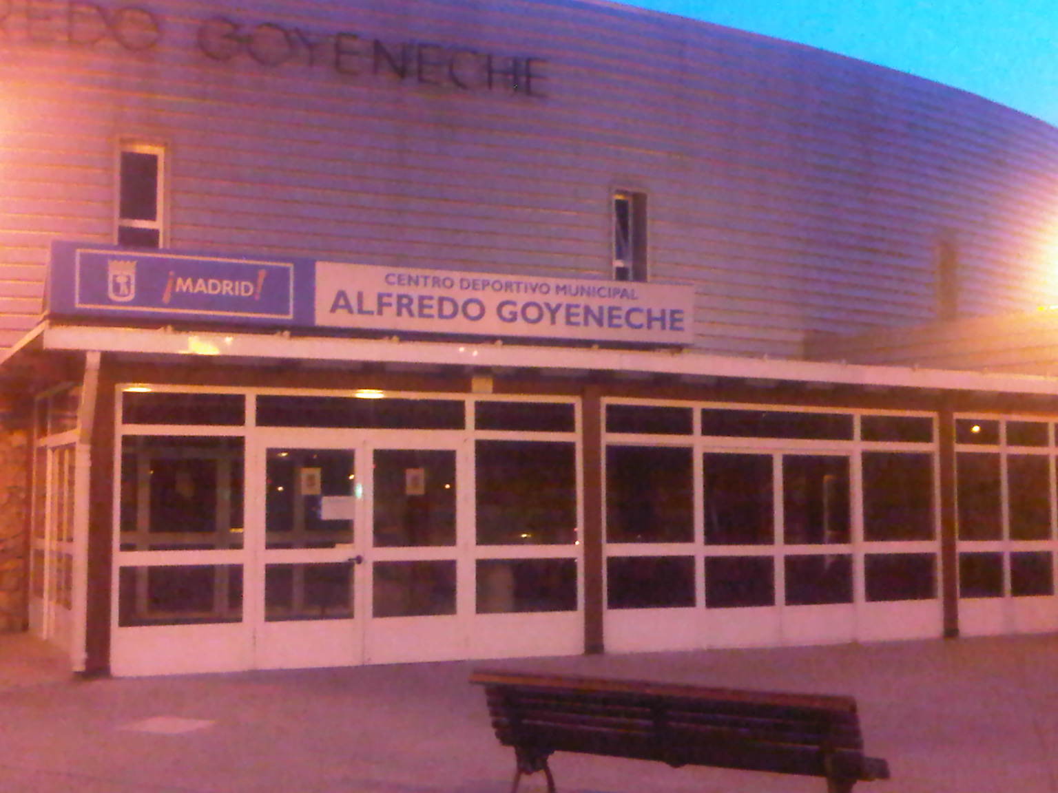 Centro Deportivo Municipal Alfredo Goyeneche, por Carlos Olmo