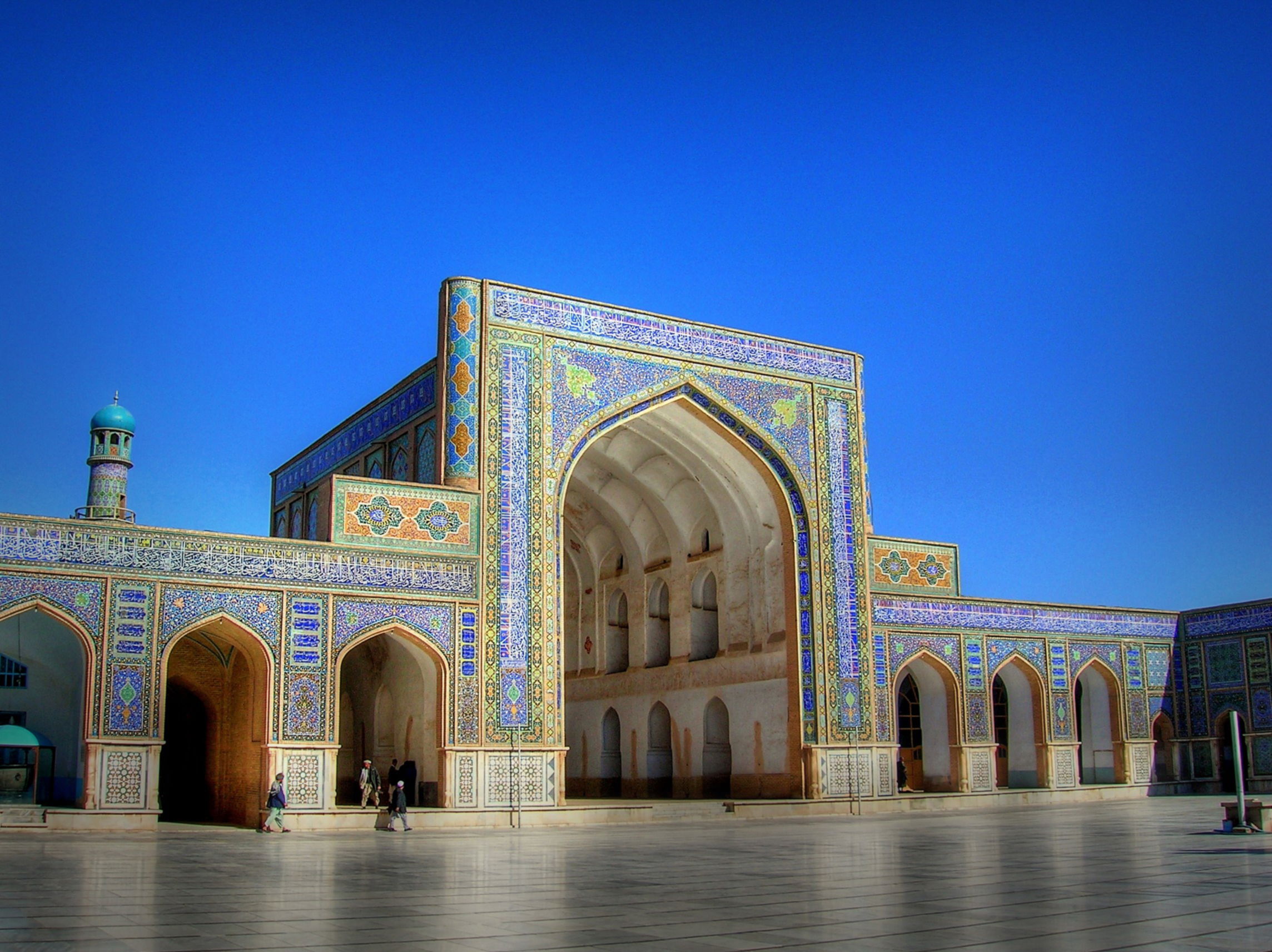 La Mezquita azul de Mazār-e Šarīf, por Rodrigo Nieto