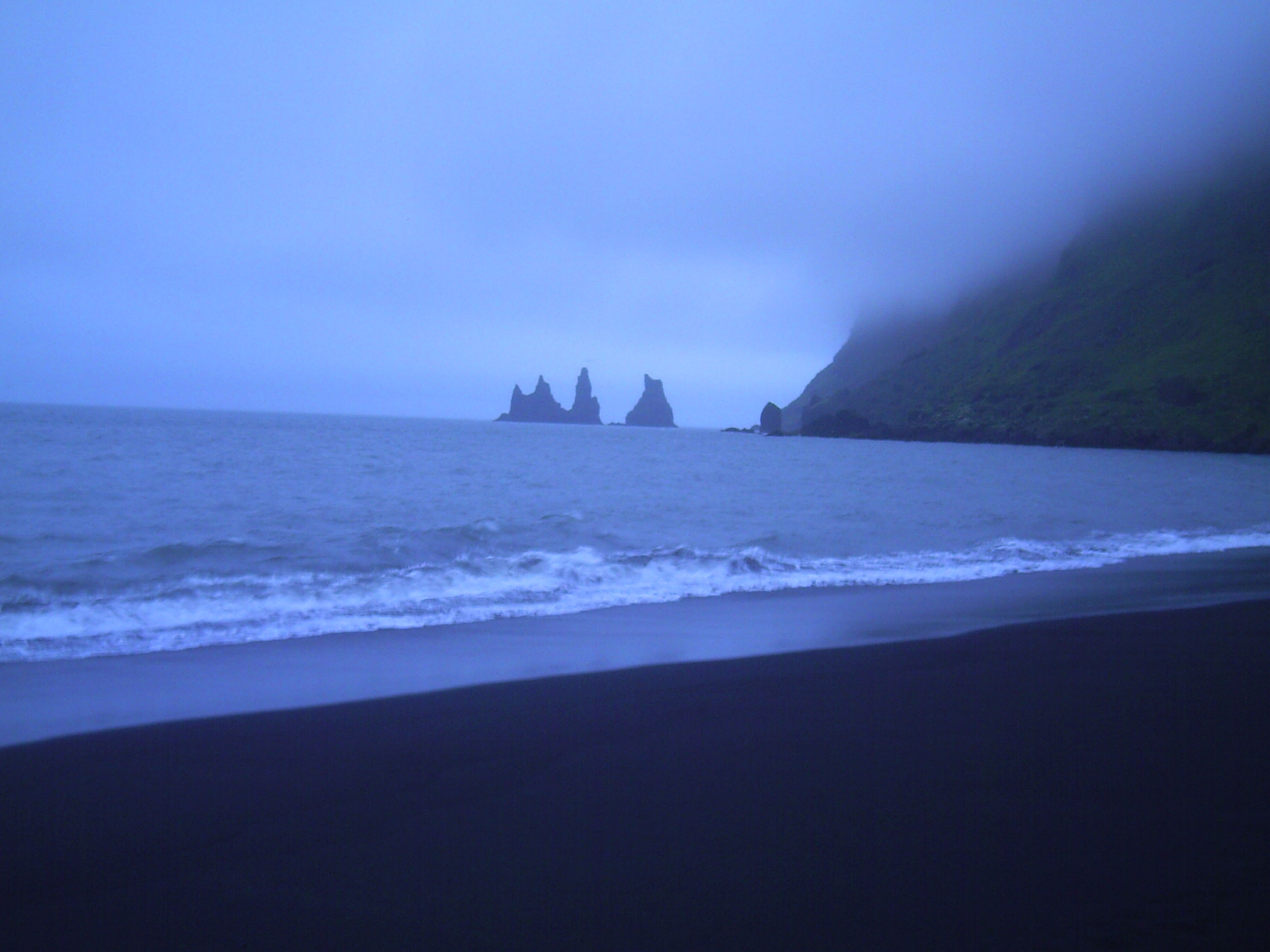 Playa de arena negra de Vík, por joaquim cubarsi