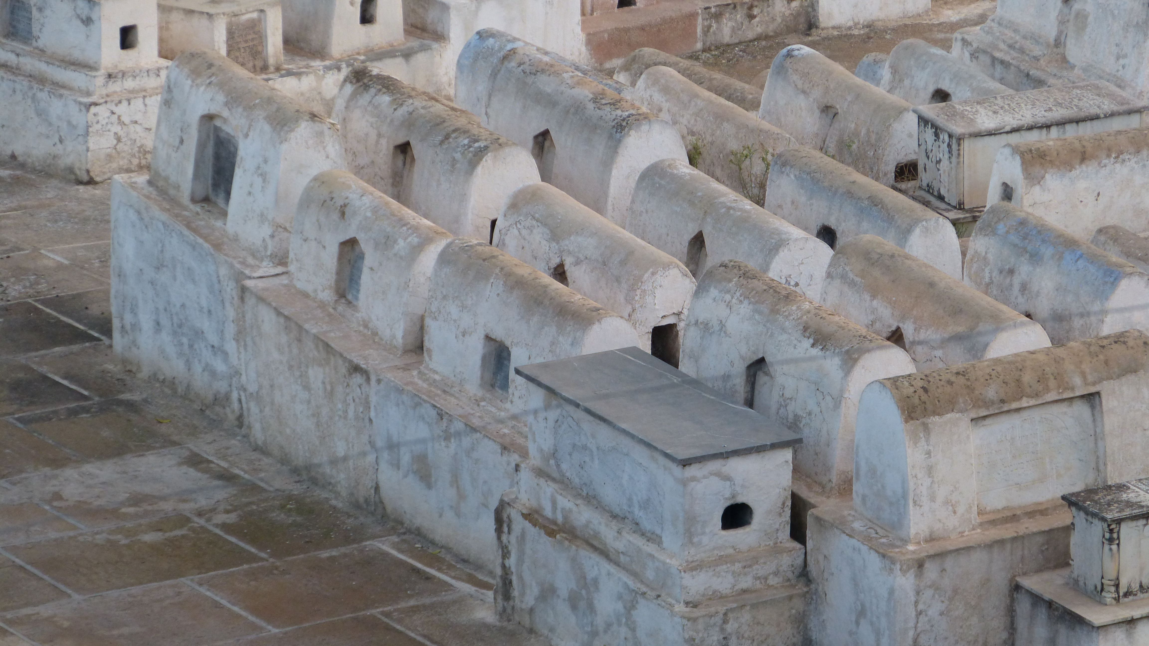 Cementerio Judío, por MundoXDescubrir
