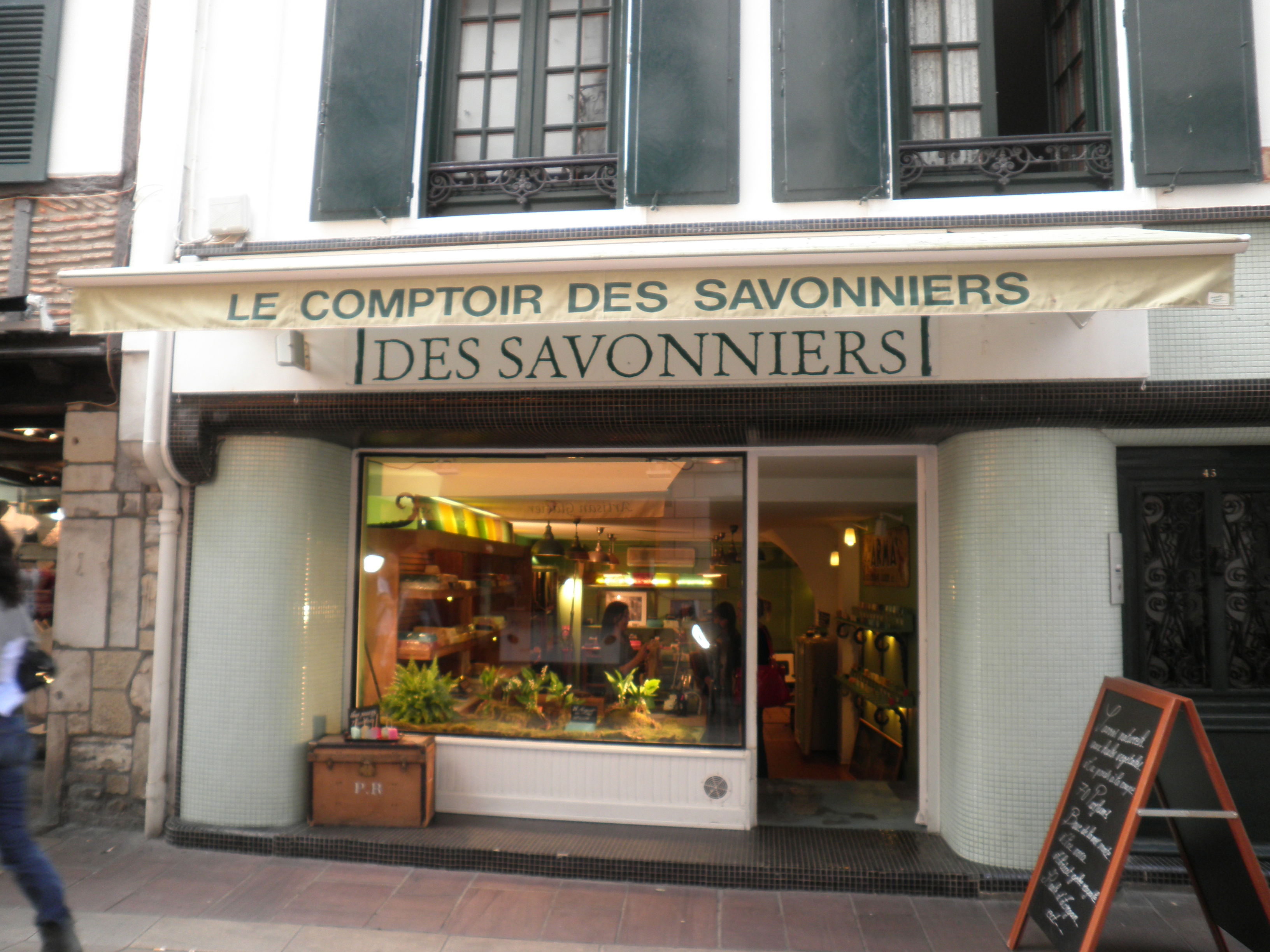 Comptoir Des Savonniers, por Bénédicte RODRIGUEZ