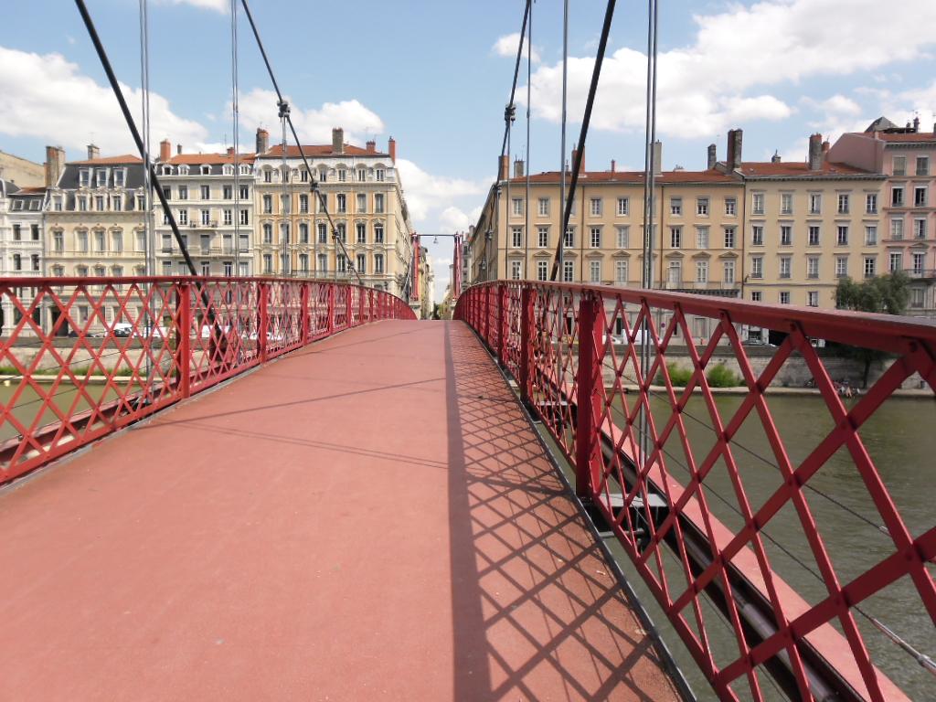 La passerelle  de l’abbé Paul Couturier, por létii