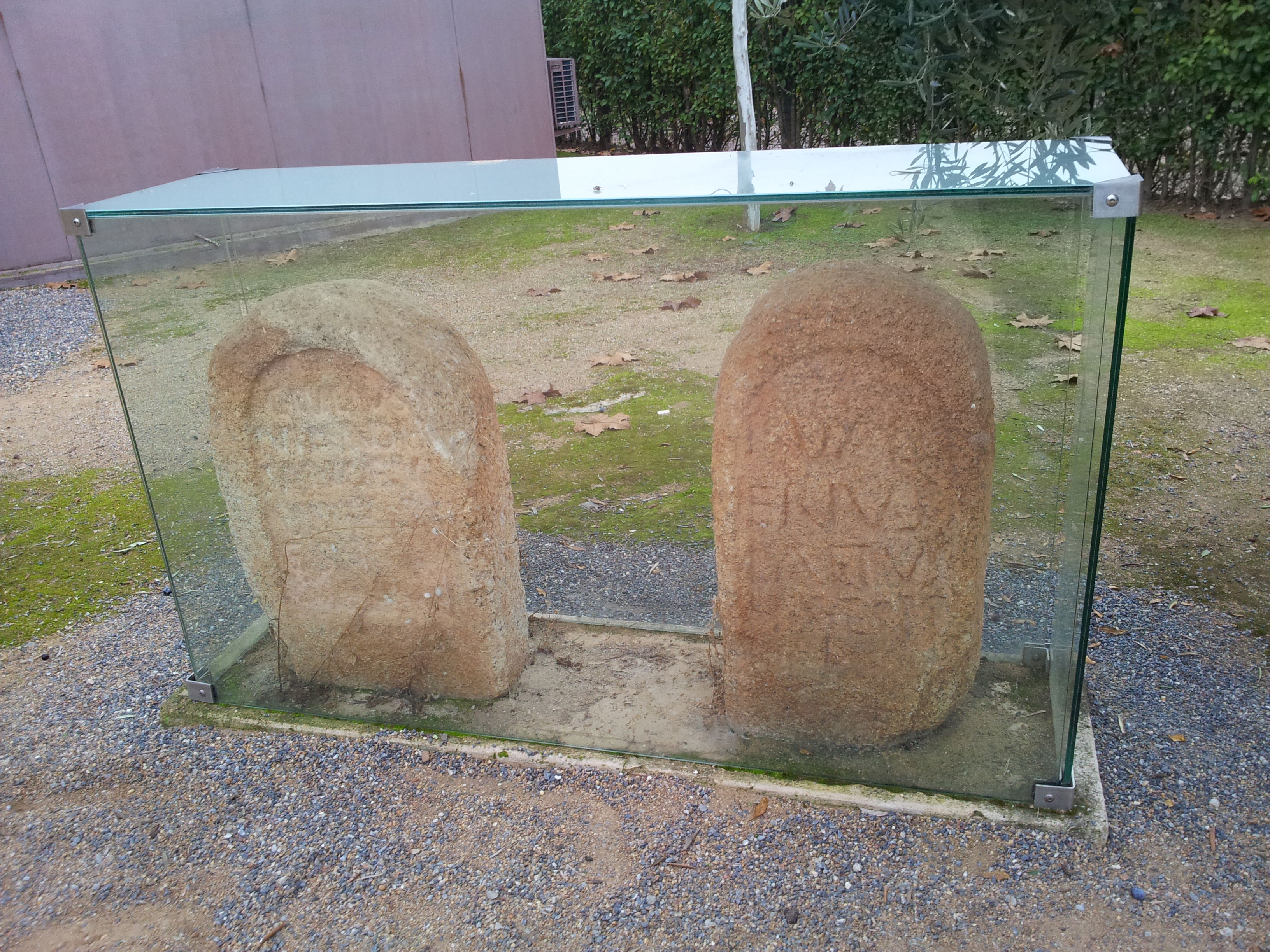 Area Funeraria de los Columbarios, por Rikkupikku