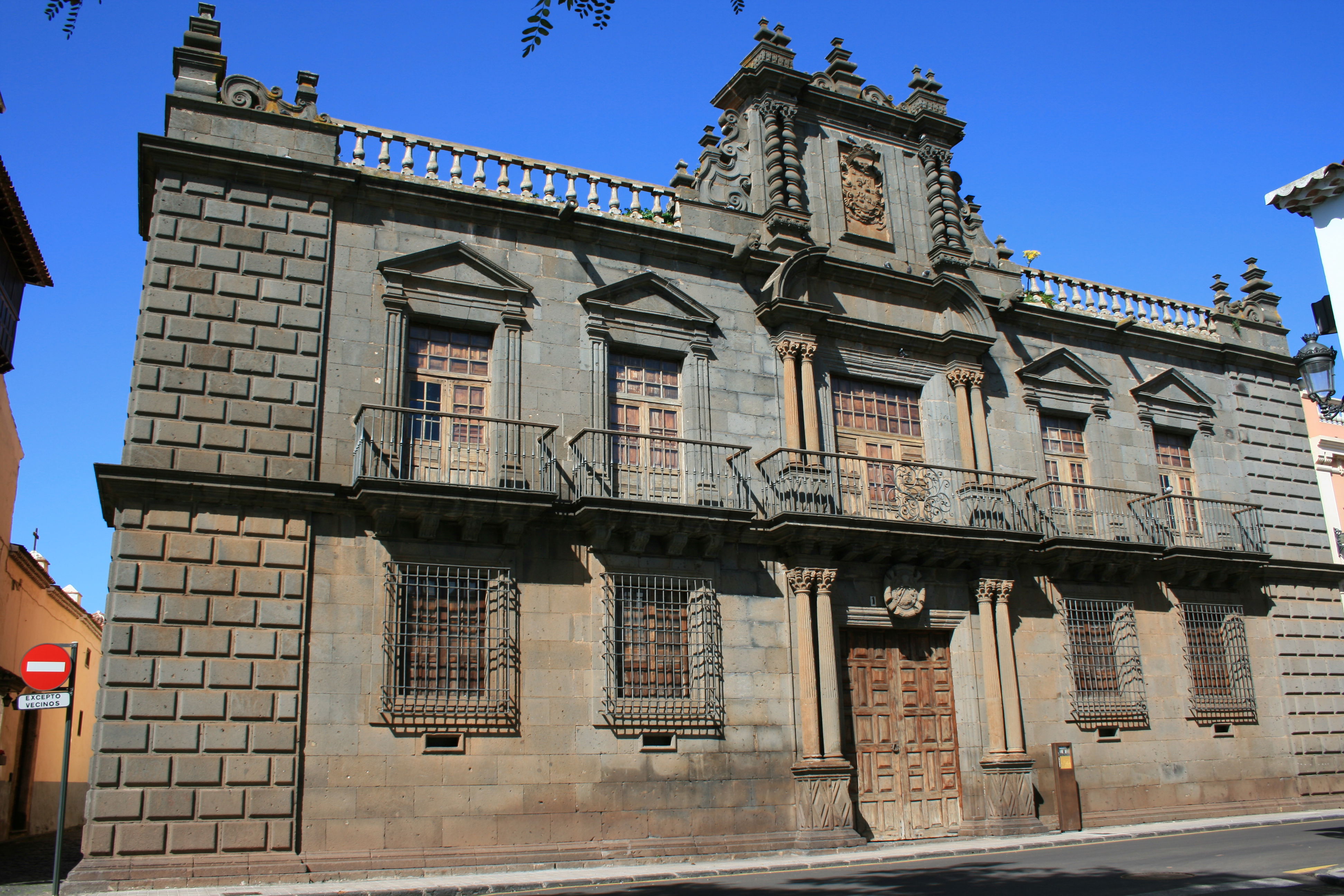 Palacio de Nava de La Laguna, por Nicolas de Dianous