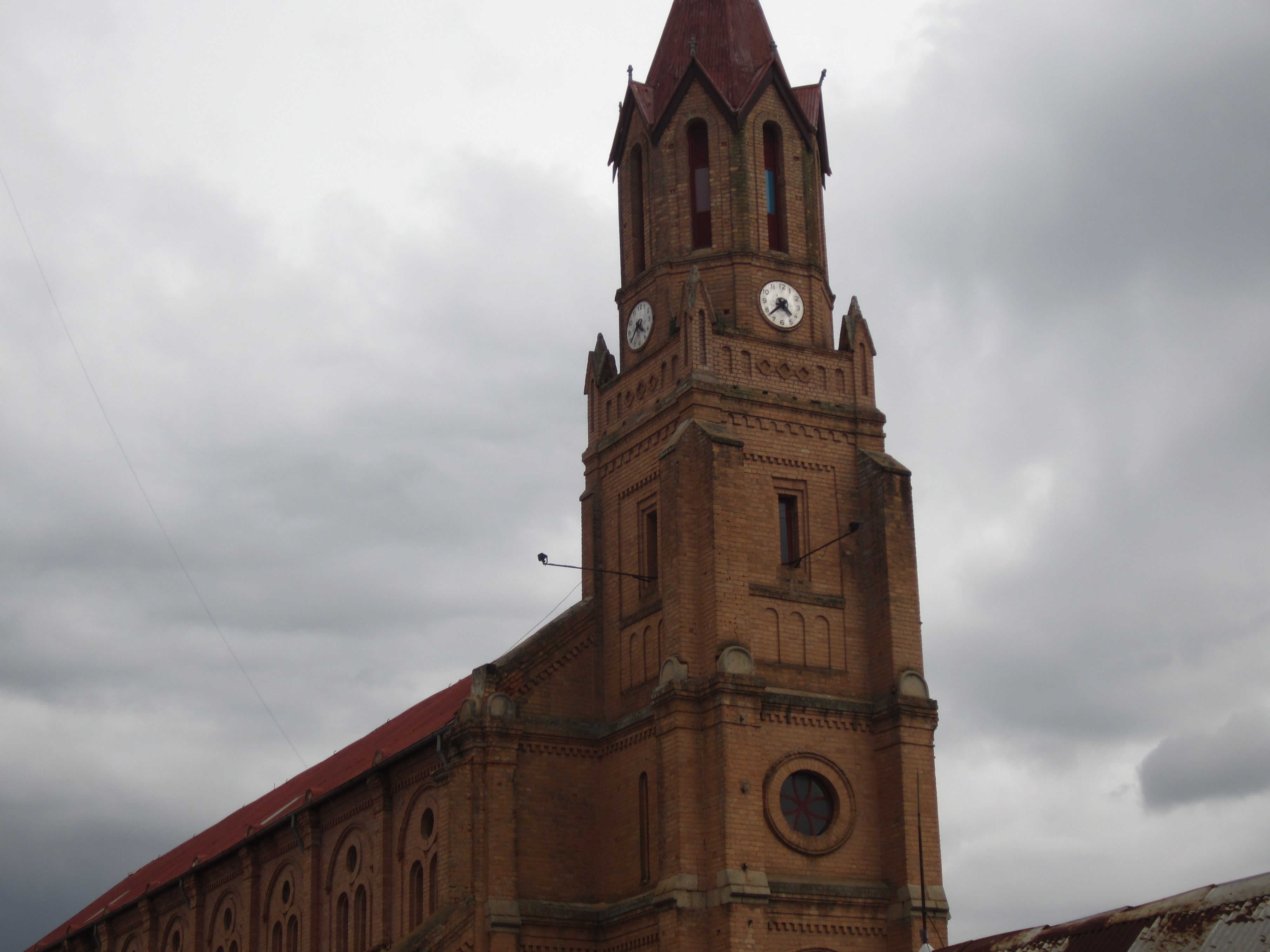 Iglesia Saint Jean Baptiste Farovohitra, por Viajando | Imágenes y sensaciones