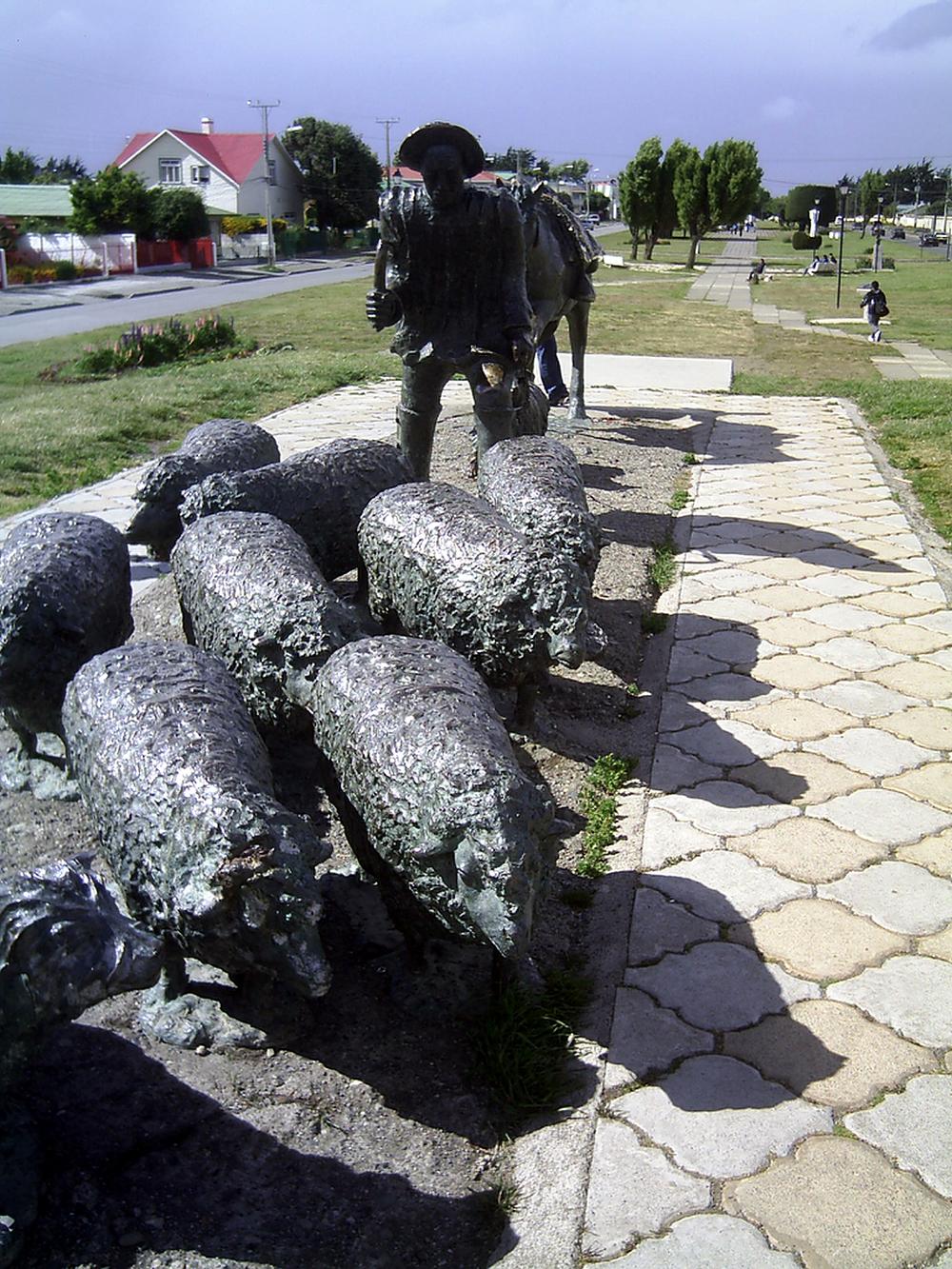 Monumento al Ovejero, por Tribi Lin