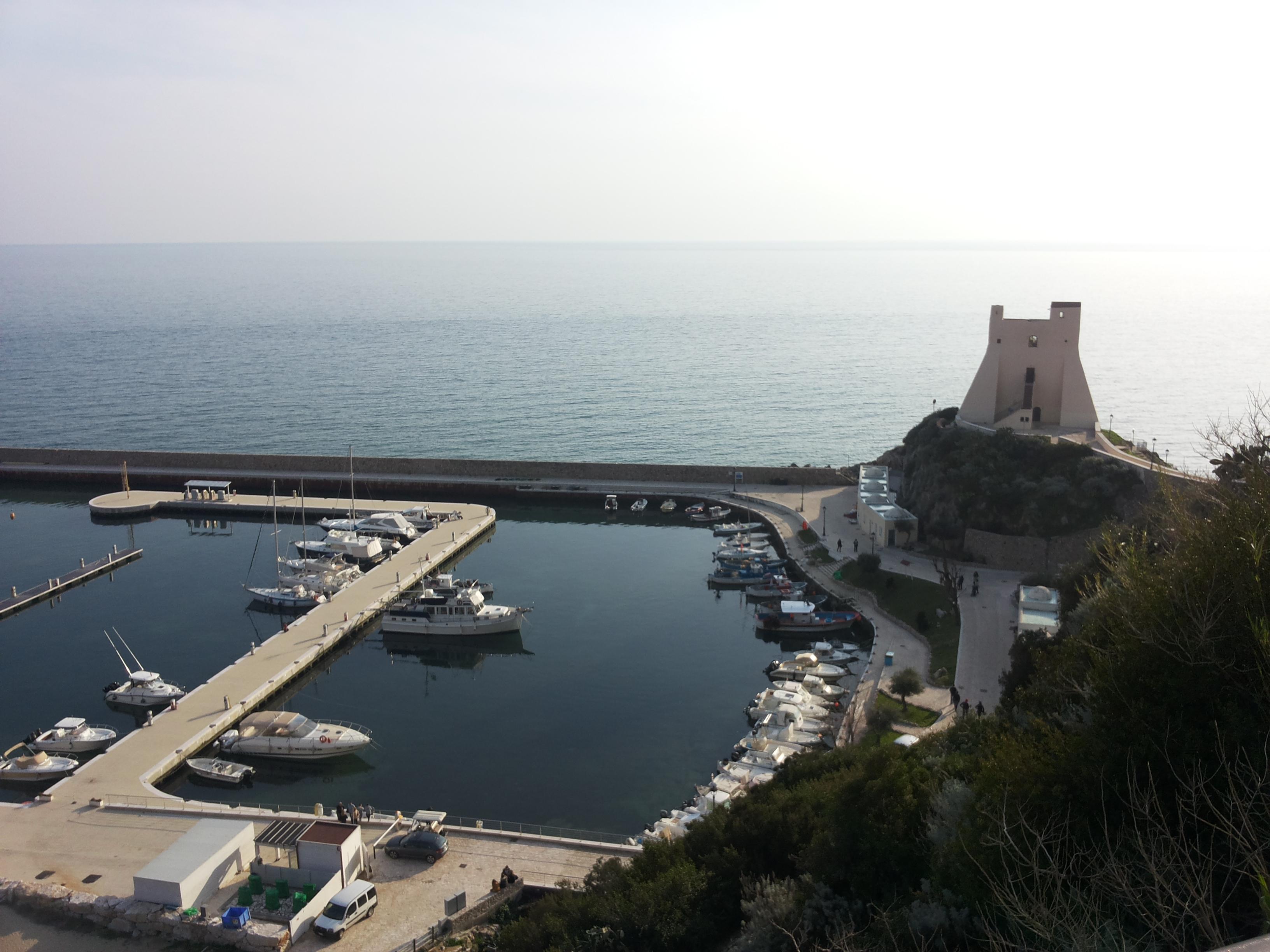 Torre Truglia, por Maurizio Pezzuco