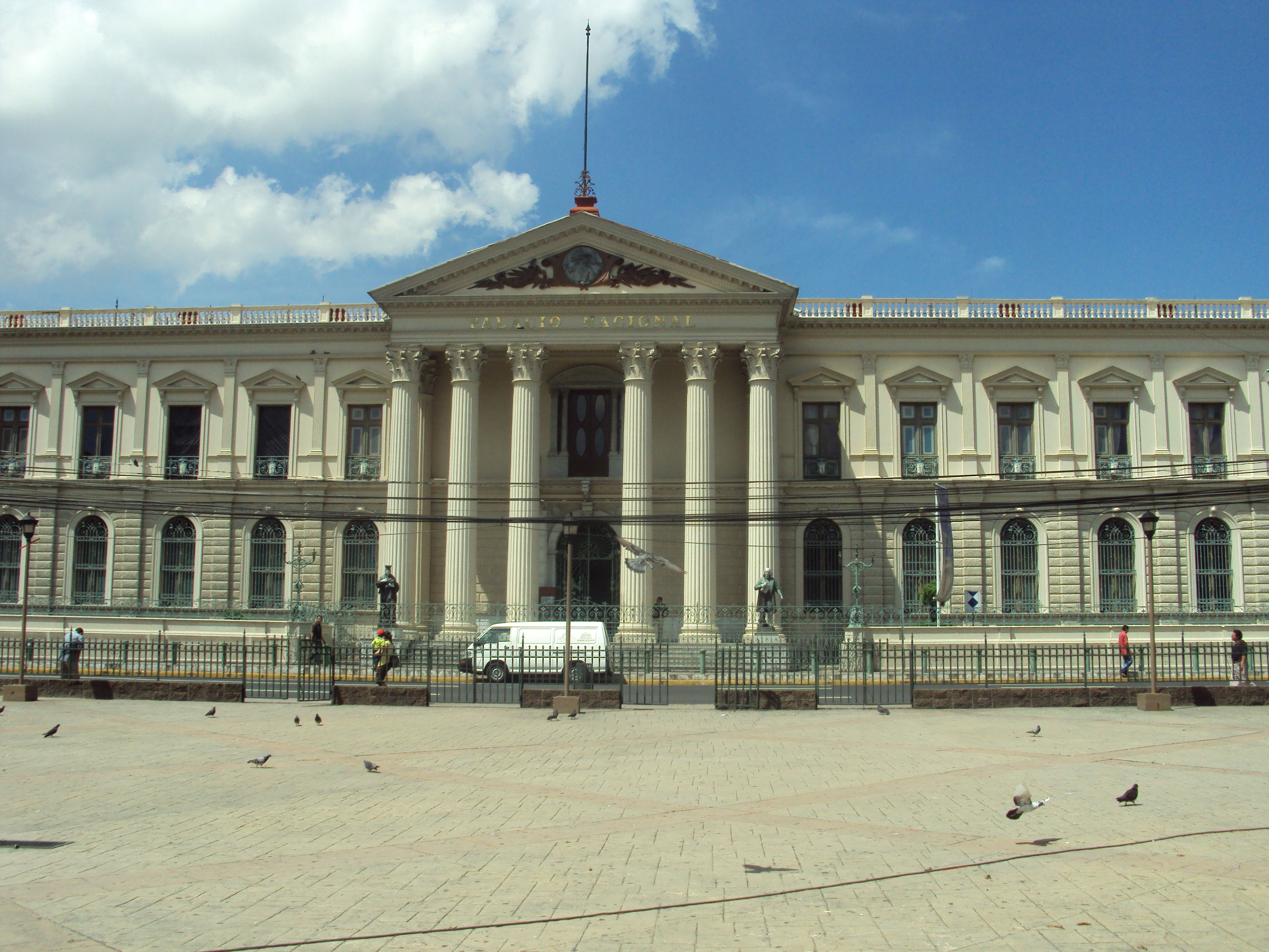 Palacio Nacional de El Salvador, por Gaby Salazar