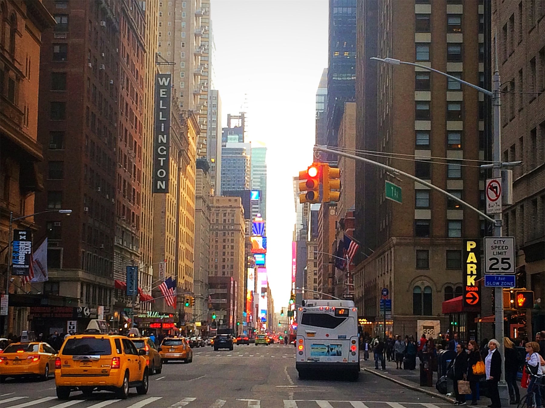 7th Avenue in New York: 3 reviews and 18 photos