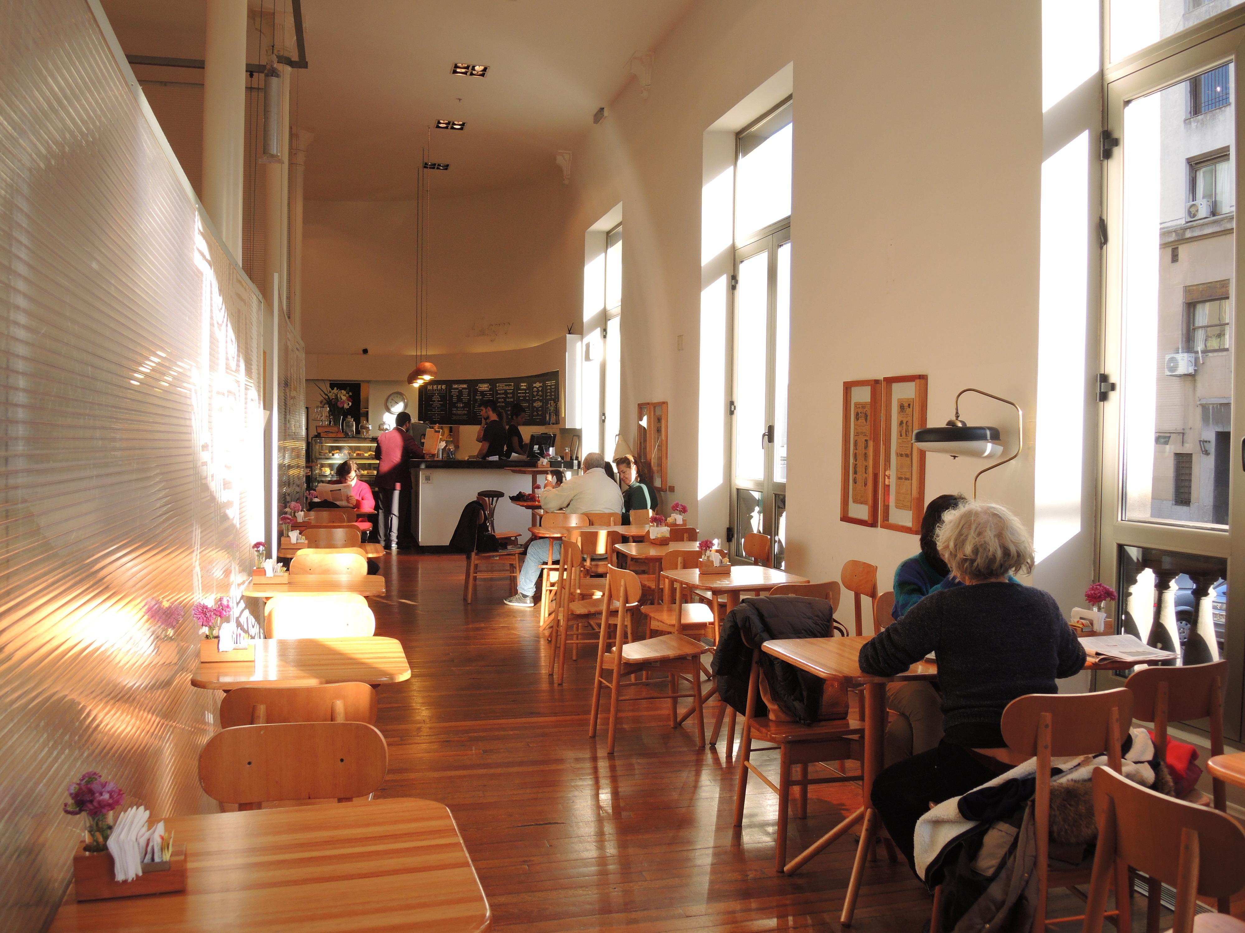 Allegro Cafetería y Librería en Montevideo: 1 opiniones y 3 fotos