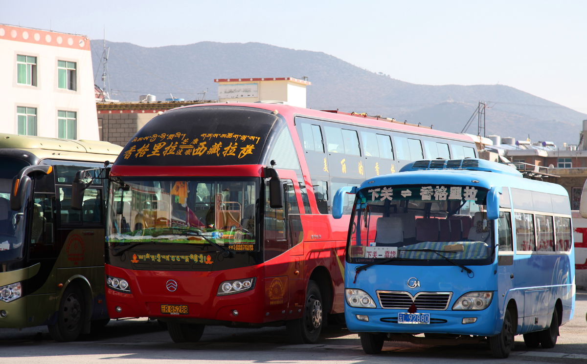 Estacion de autobuses, por GERARD DECQ