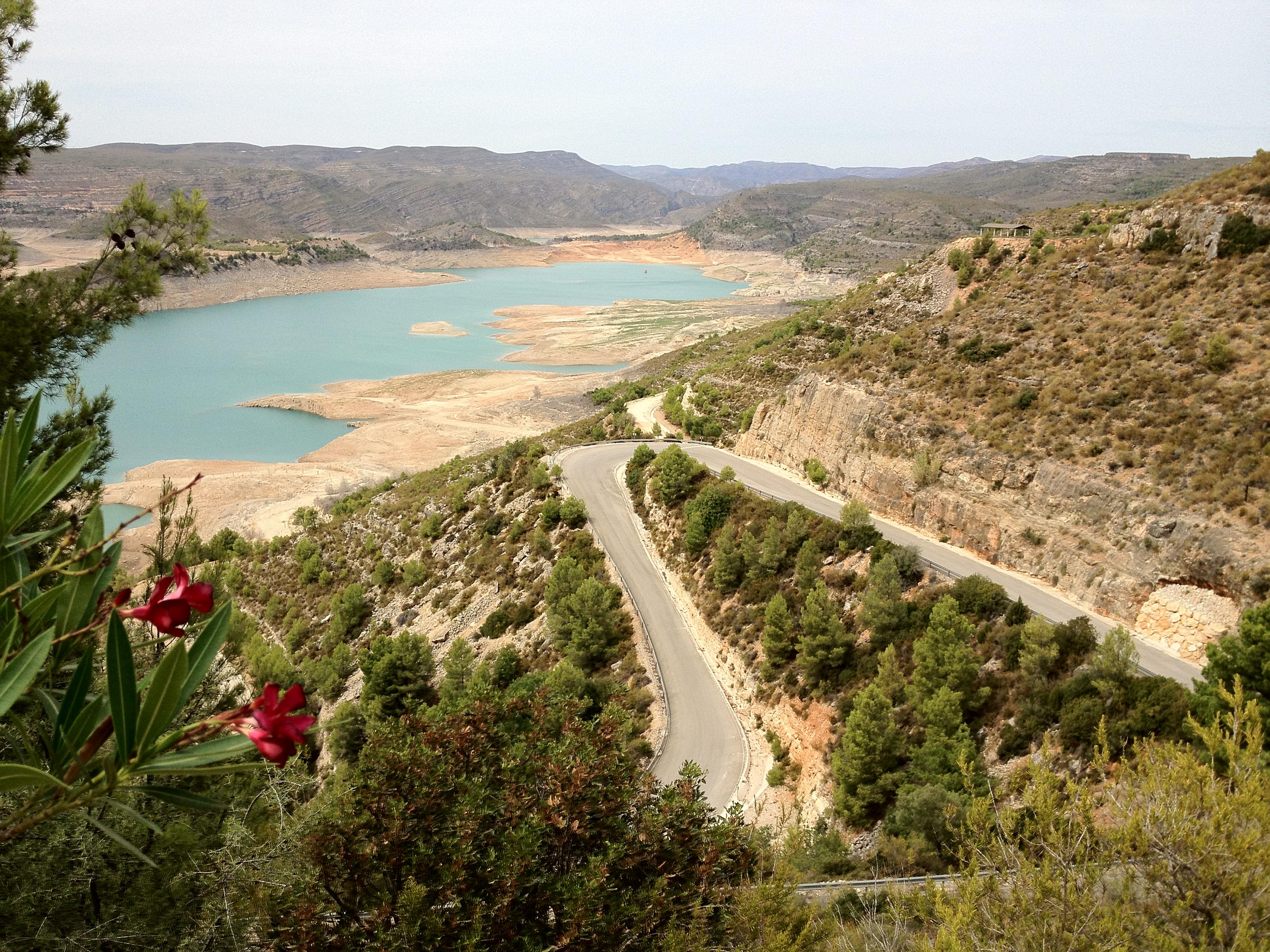 Explora los encantos de los pantanos en Valencia y sus alrededores