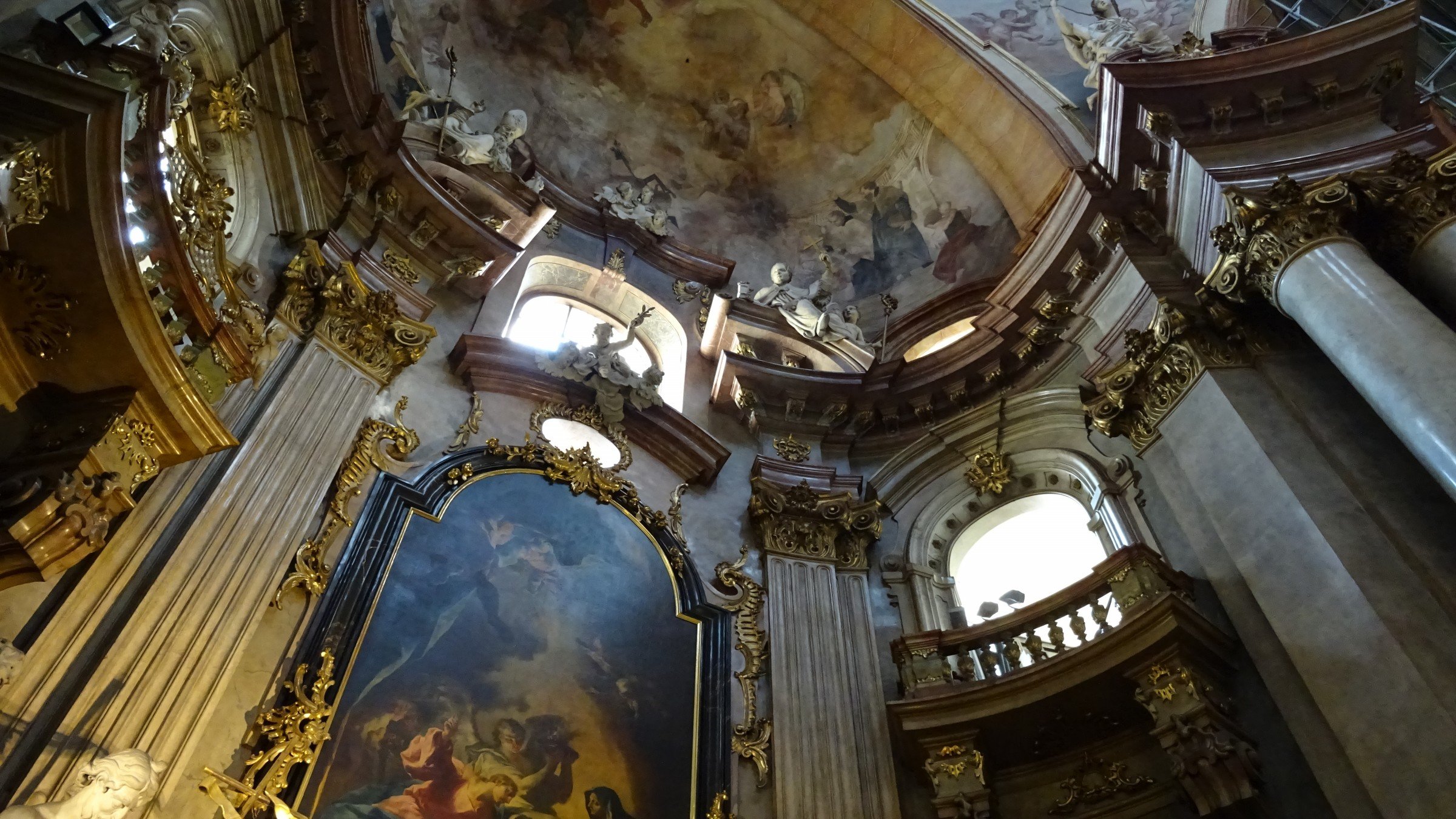 Iglesia de San Nicolás en Praga: 13 opiniones y 136 fotos