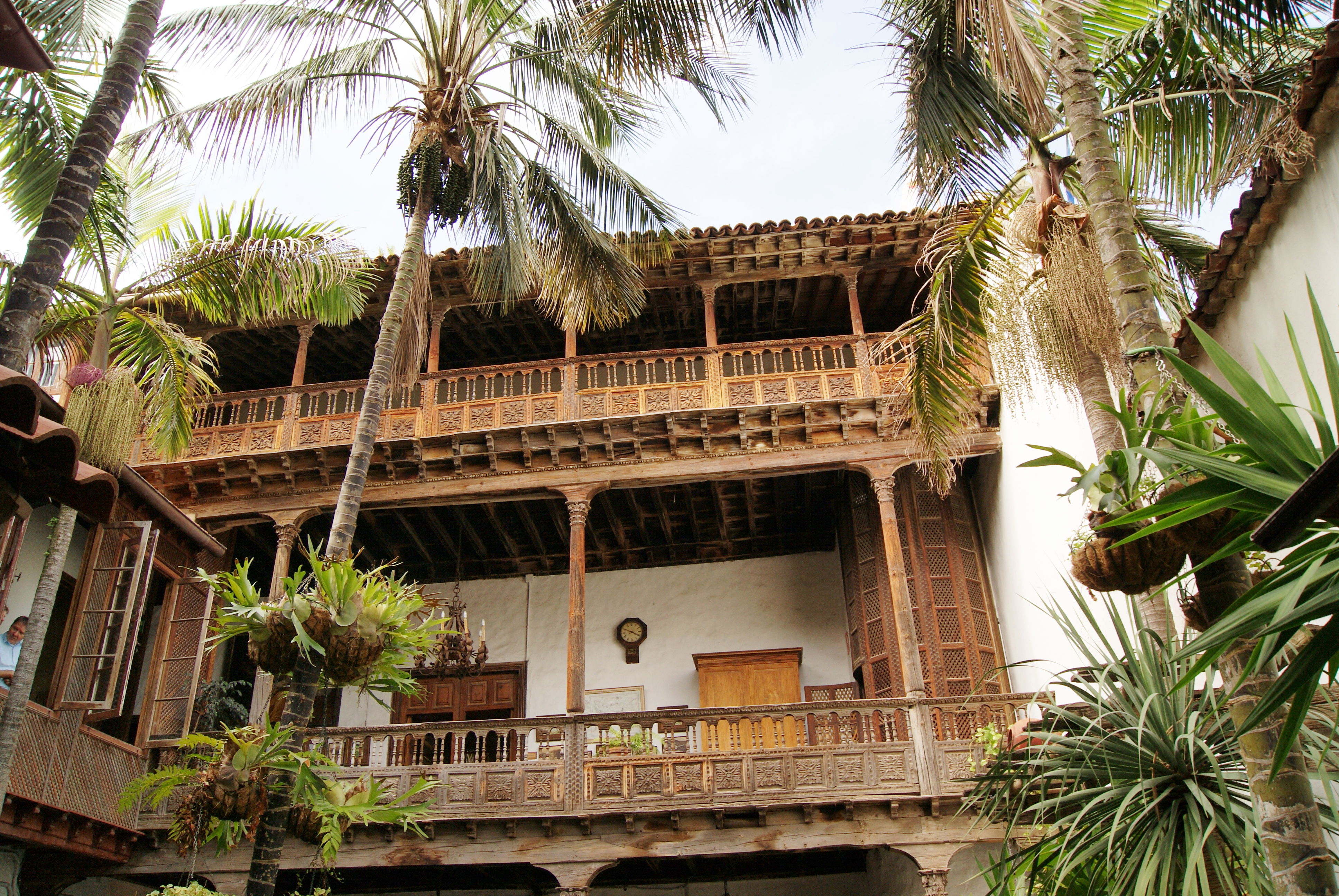 Casa de los Balcones, por Roberto Gonzalez