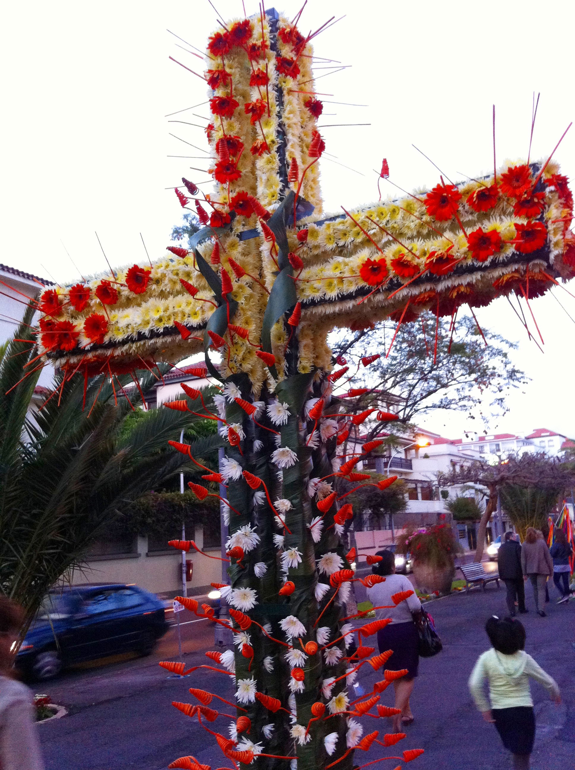 Las Cruces de Mayo, por Roberto Gonzalez