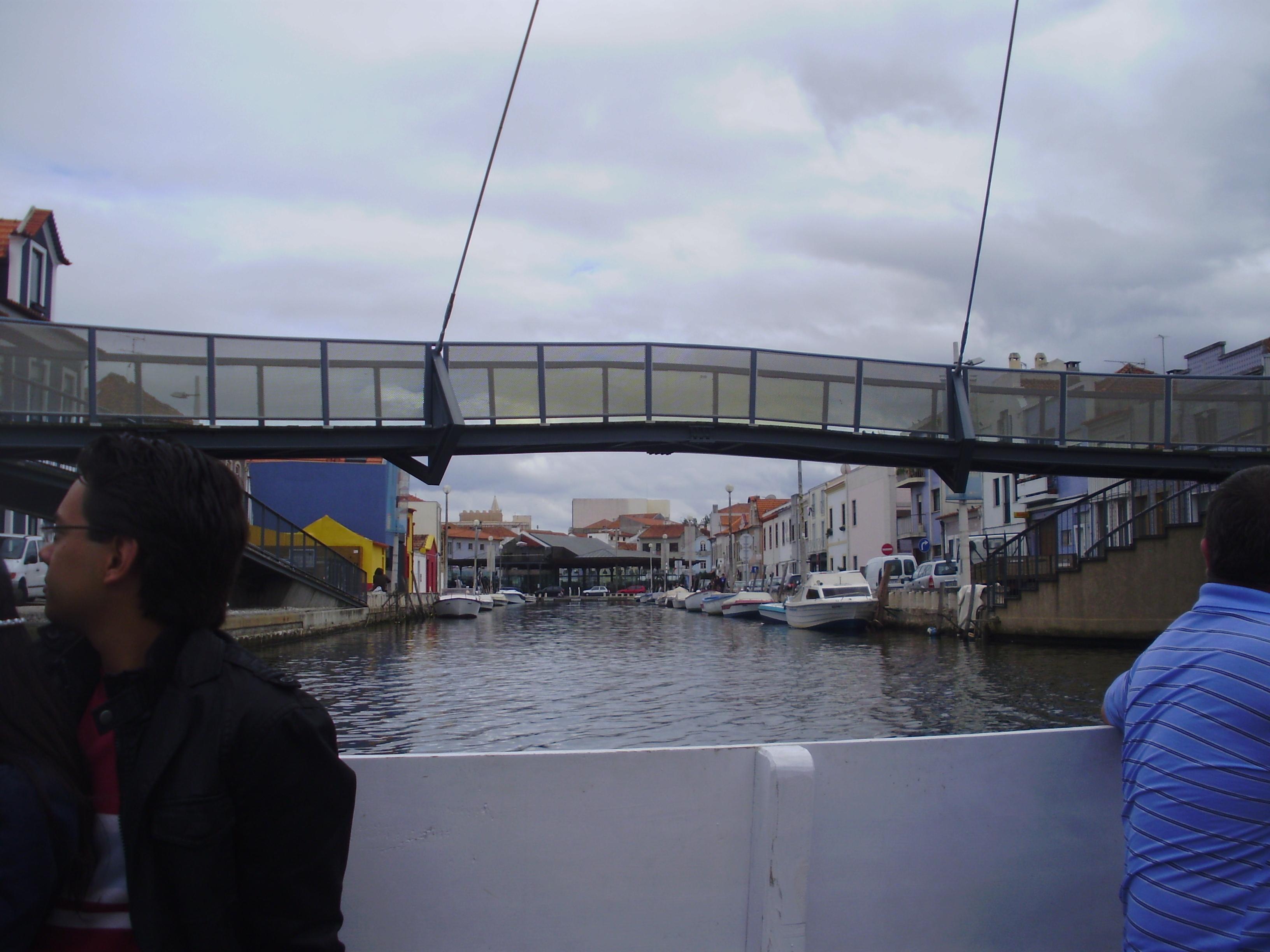 Puente Peatonal Circular, por Patrícia Veludo