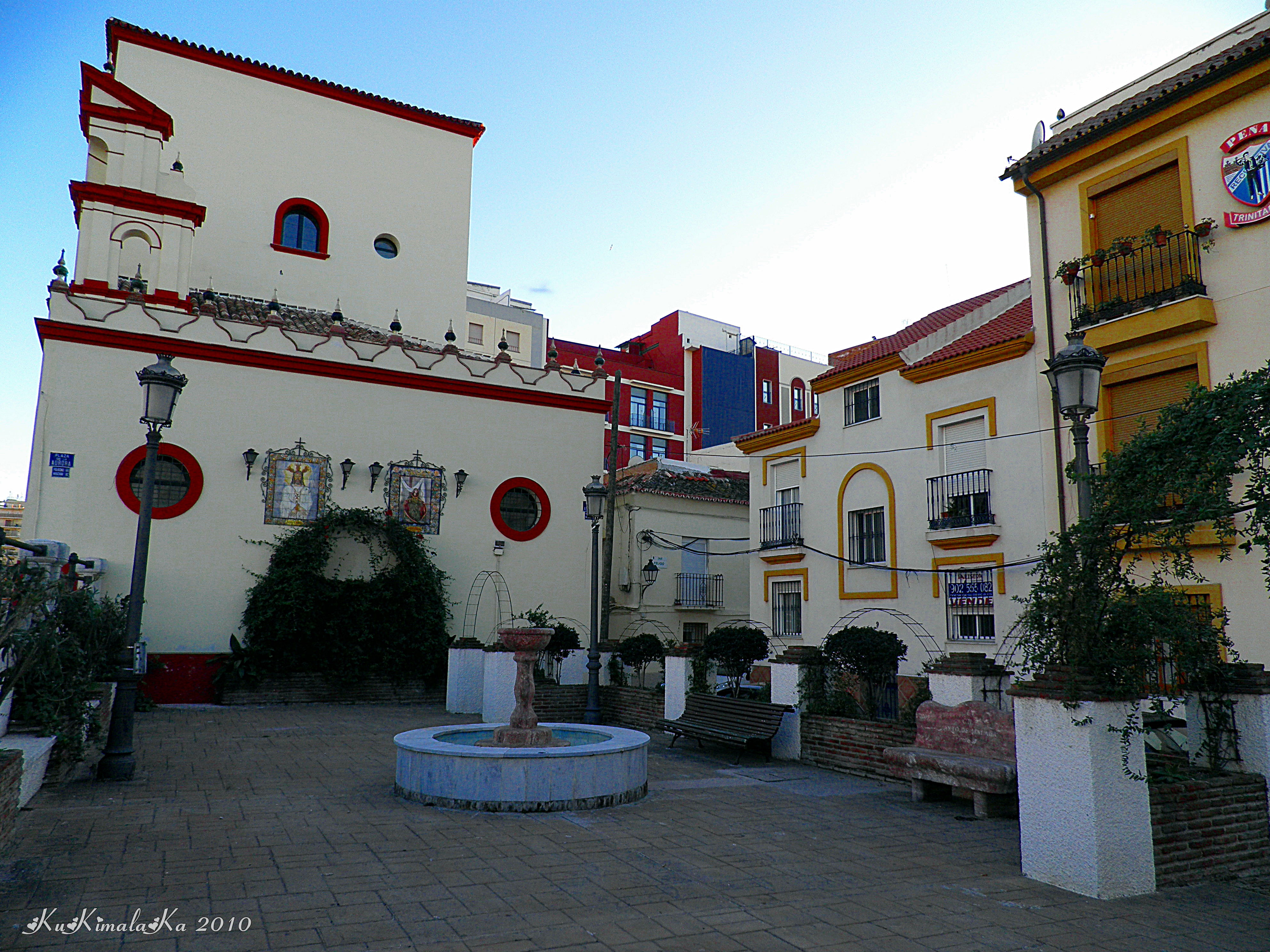 PLAZA DE LA AURORA (Barrio de La Trinidad en Málaga), por María del Carmen Fernández Milanés