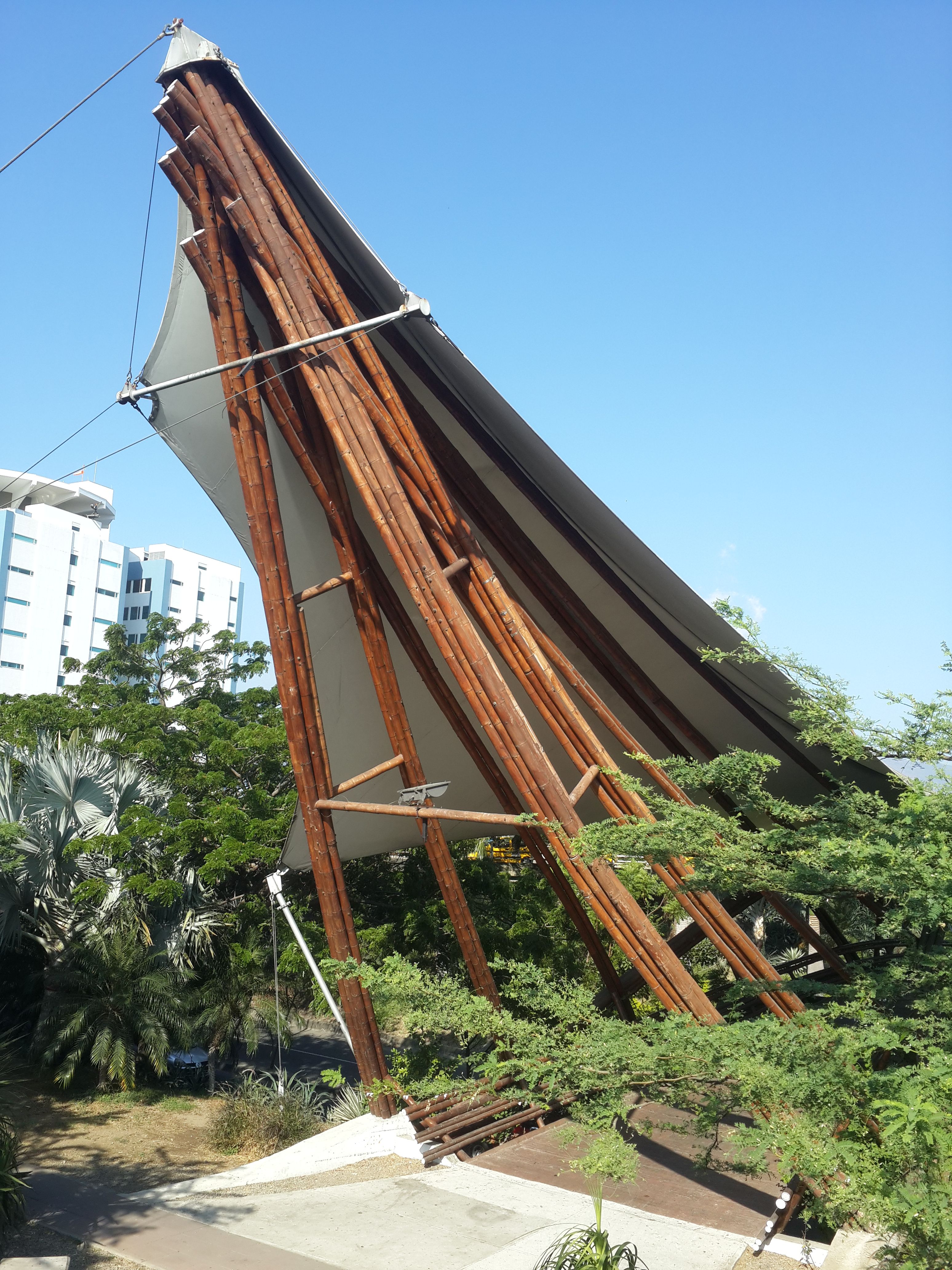 Puente de Guadua Arnulfo Briceño, por César - Mochilero