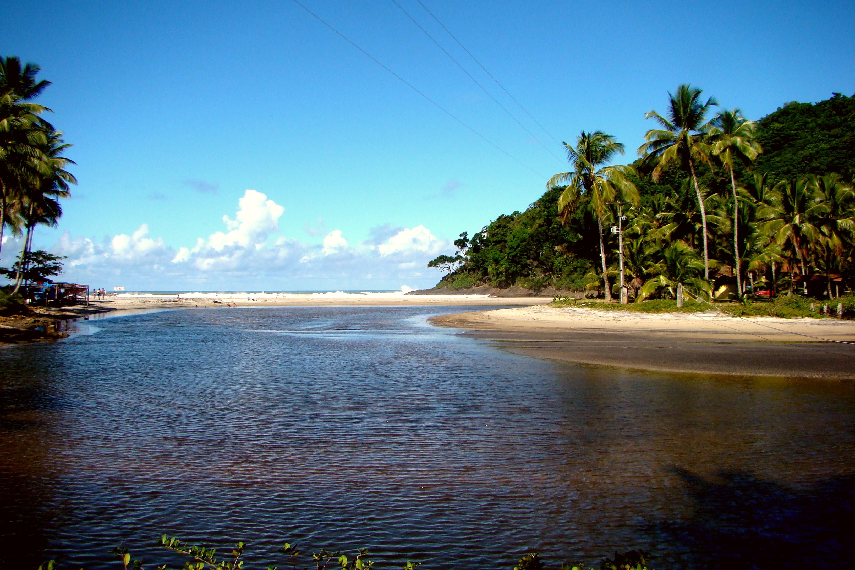 Playa de Jeribucaçu, por Lidiane Spinola