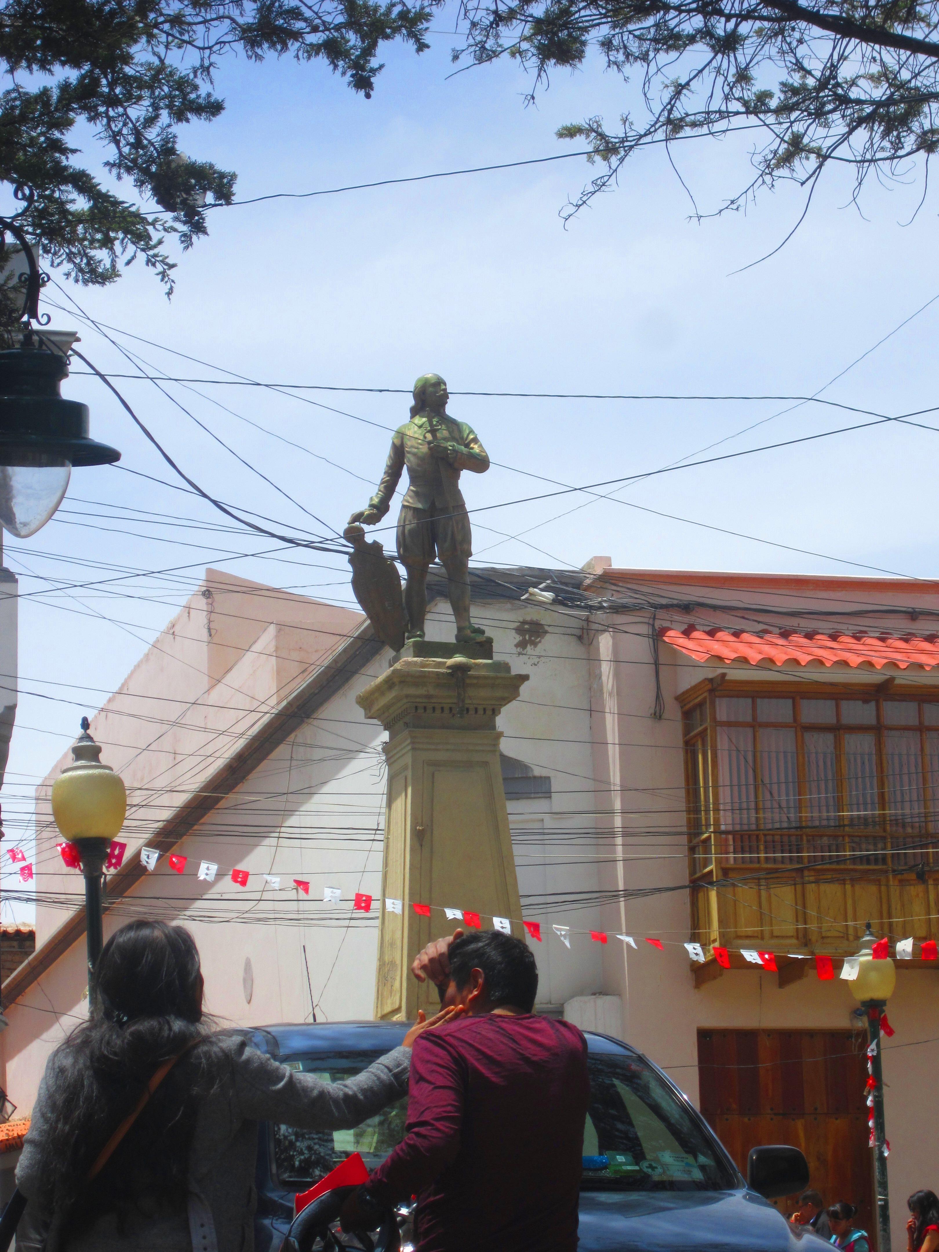 Estatua Alonso de Ibañez, por Daniela VILLARREAL