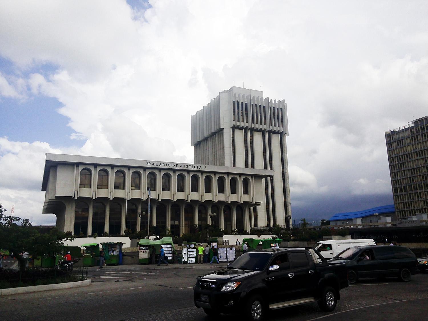 Palacio de Justicia, por Tribi Lin