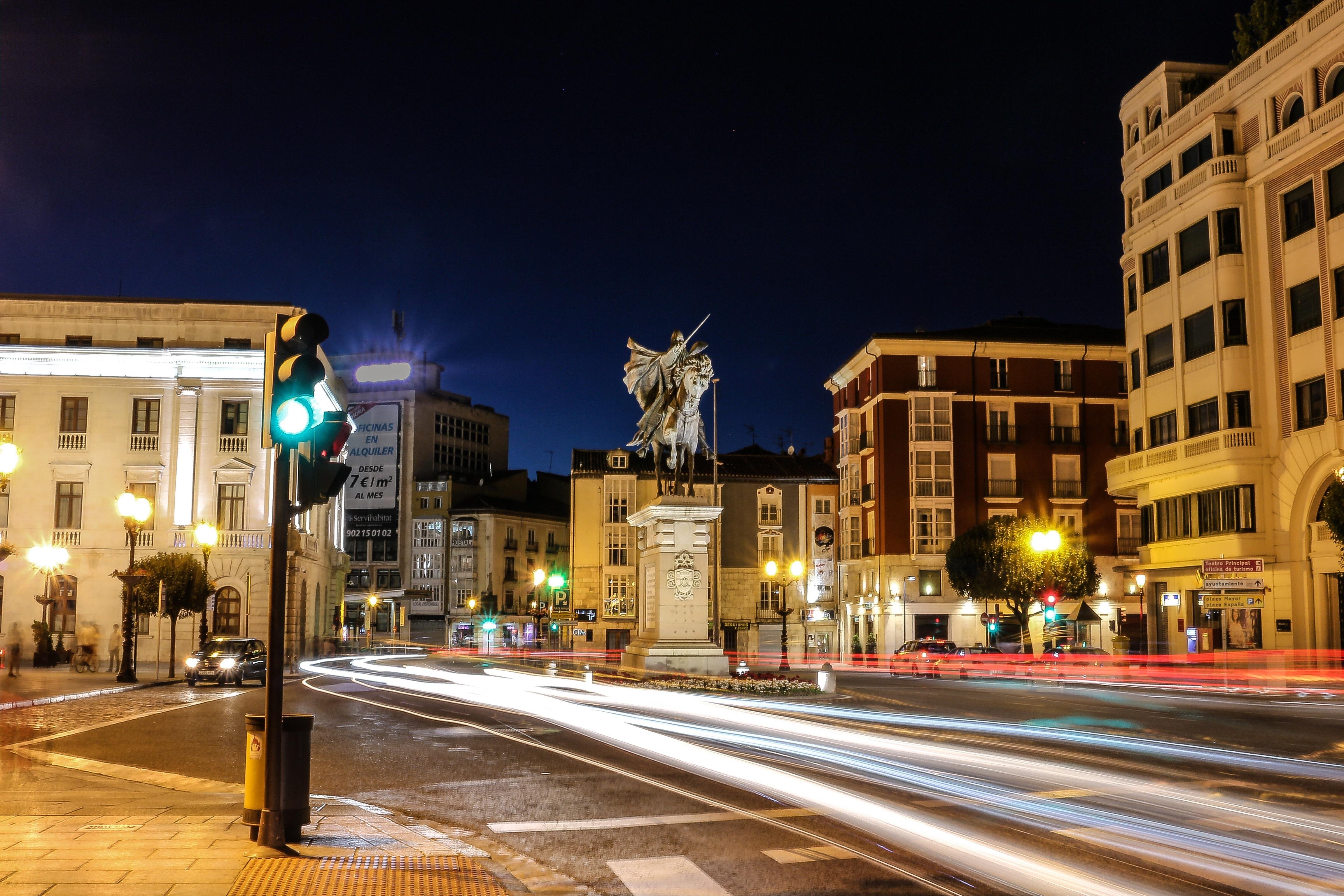 Fascinar Mayordomo Gobernador Plaza de El Cid en Burgos: 5 opiniones y 5 fotos