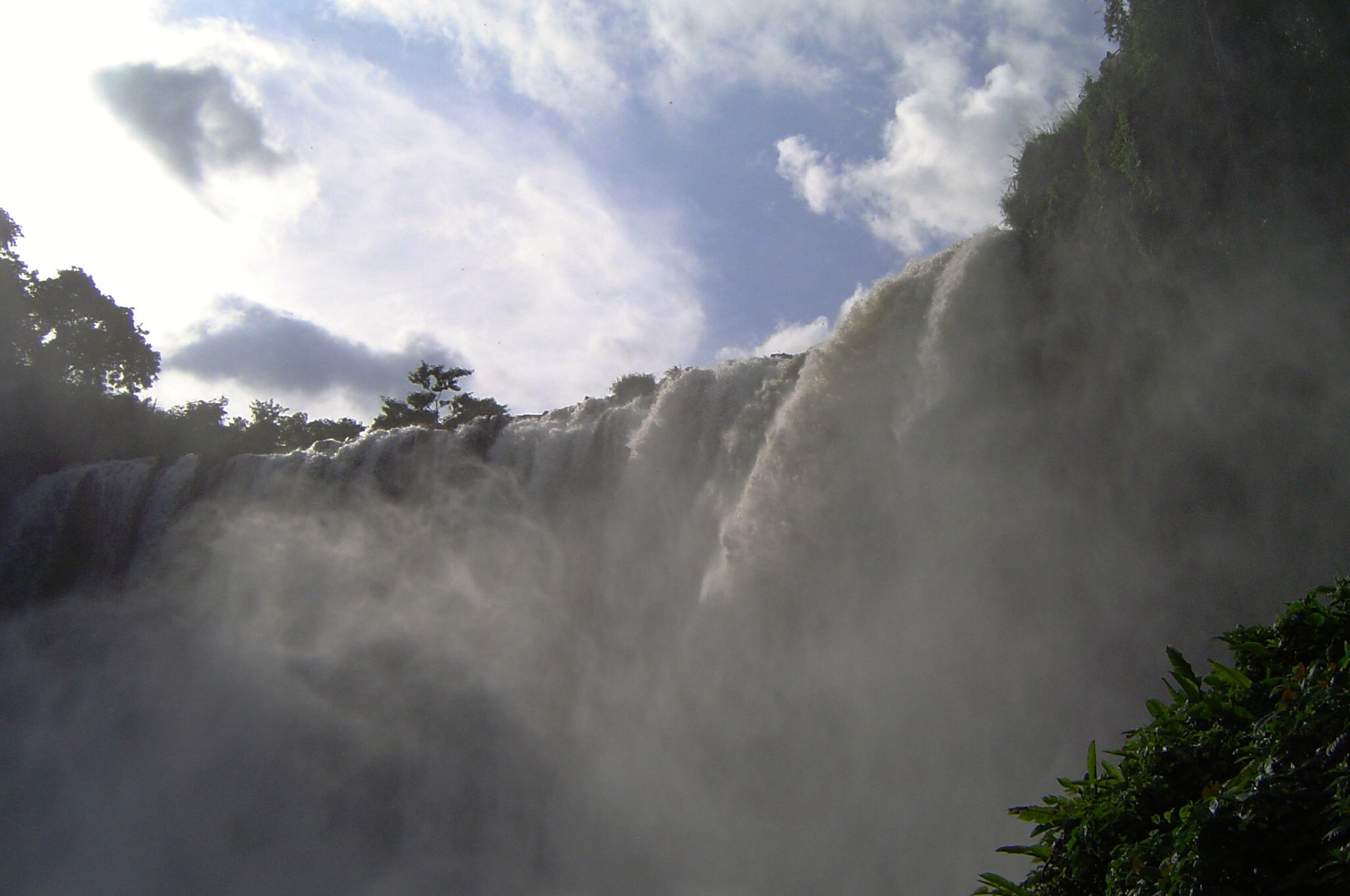 Salto de Eyipantla, por Roberto Gonzalez
