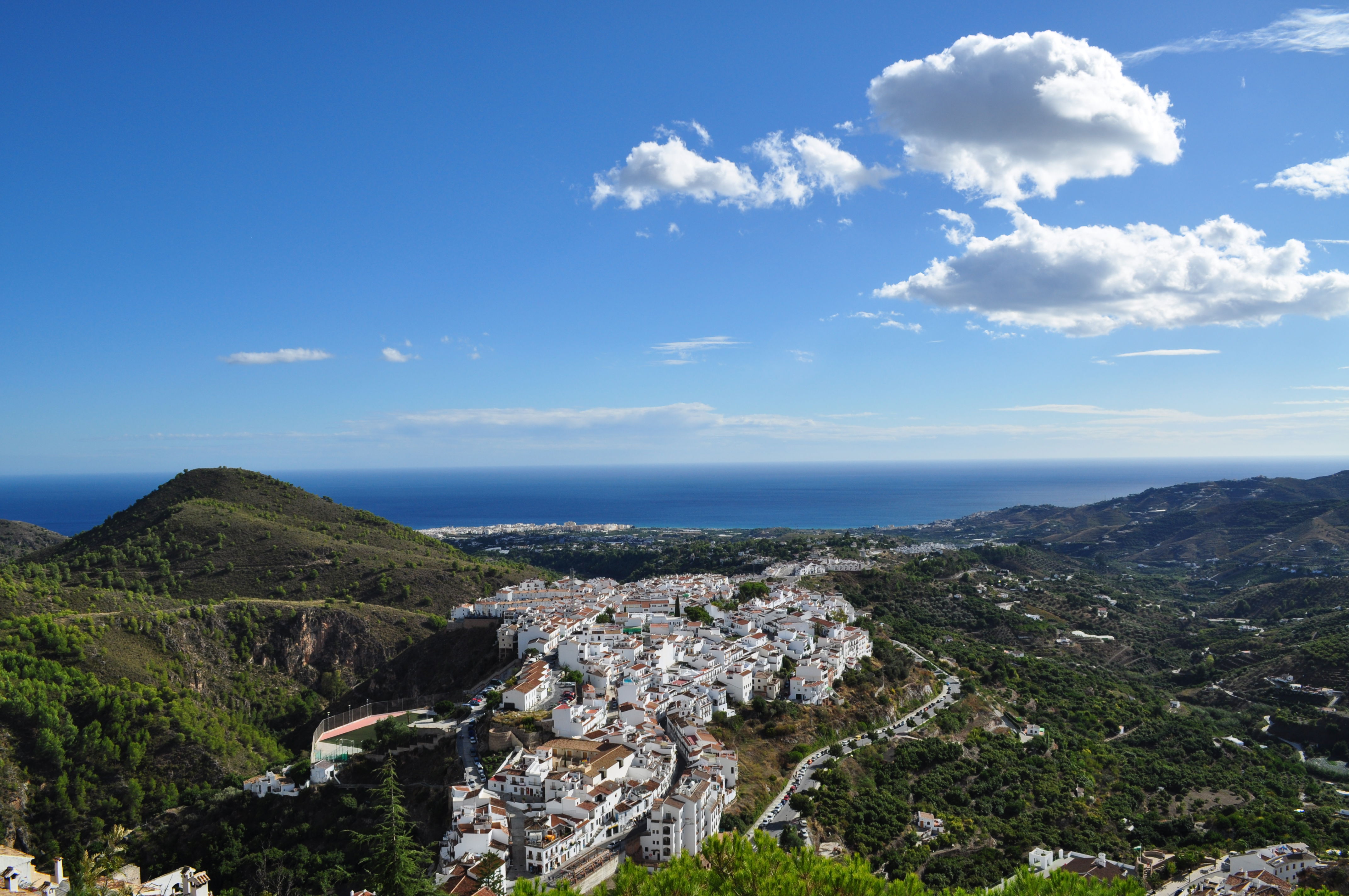 Subida a la montaña en Frigiliana, por miguel a. cartagena