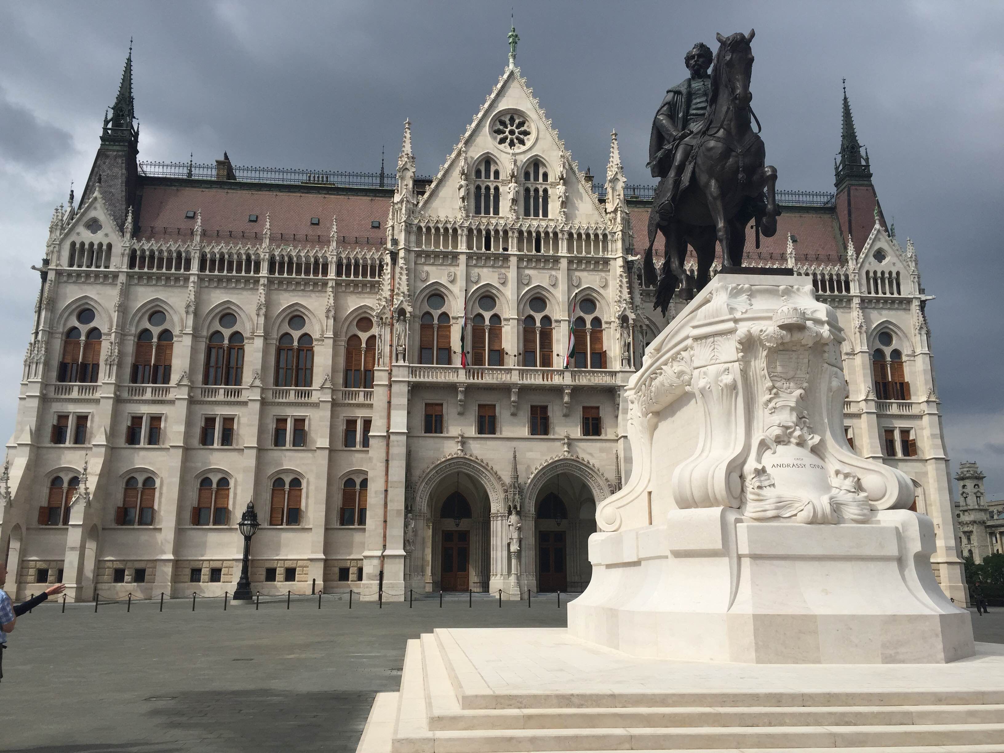 Plaza del Parlamento (Plaza Kossuth Lajos), por Mario Picasso
