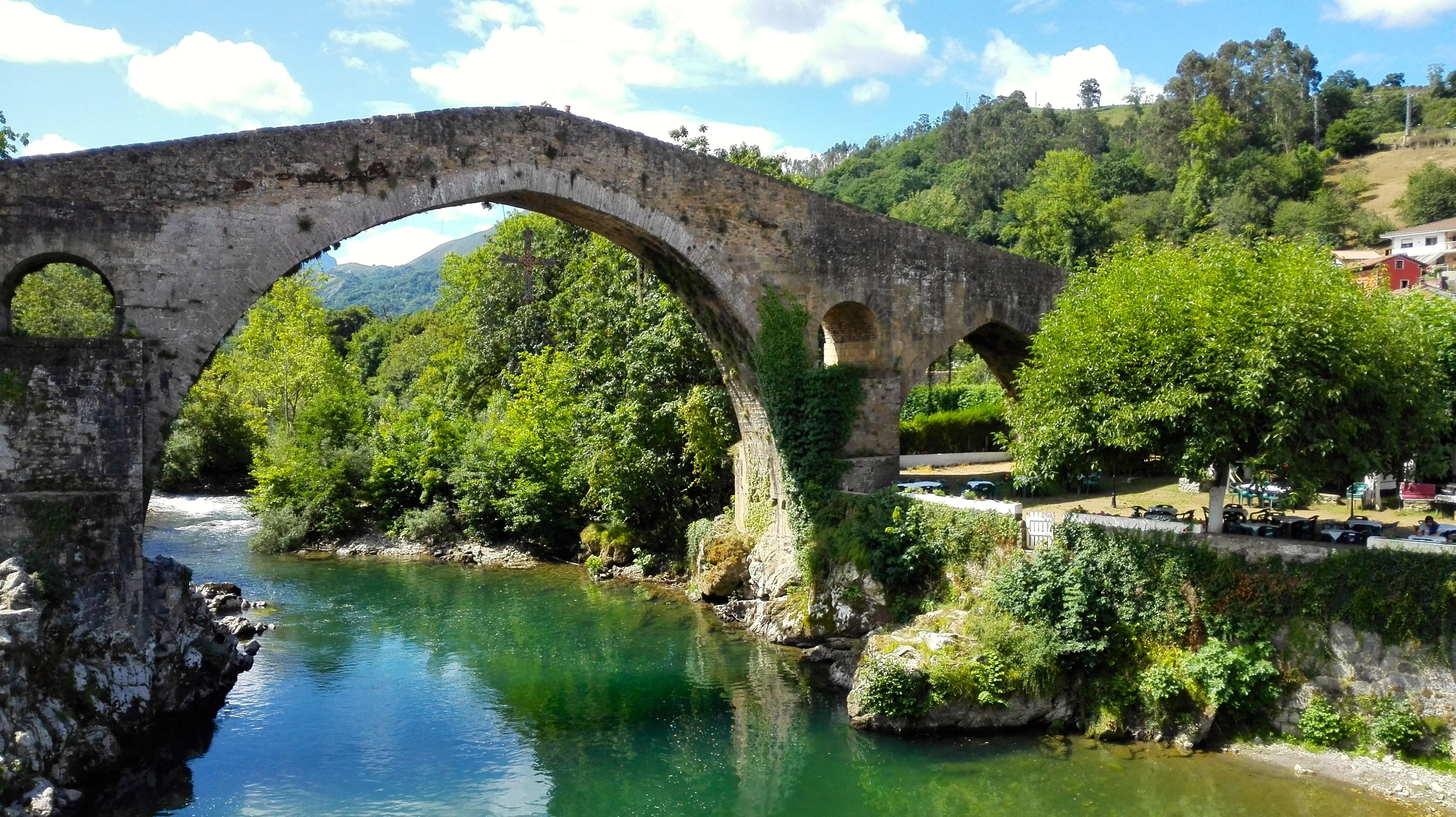 Hoteles baratos en Cangas de Onís