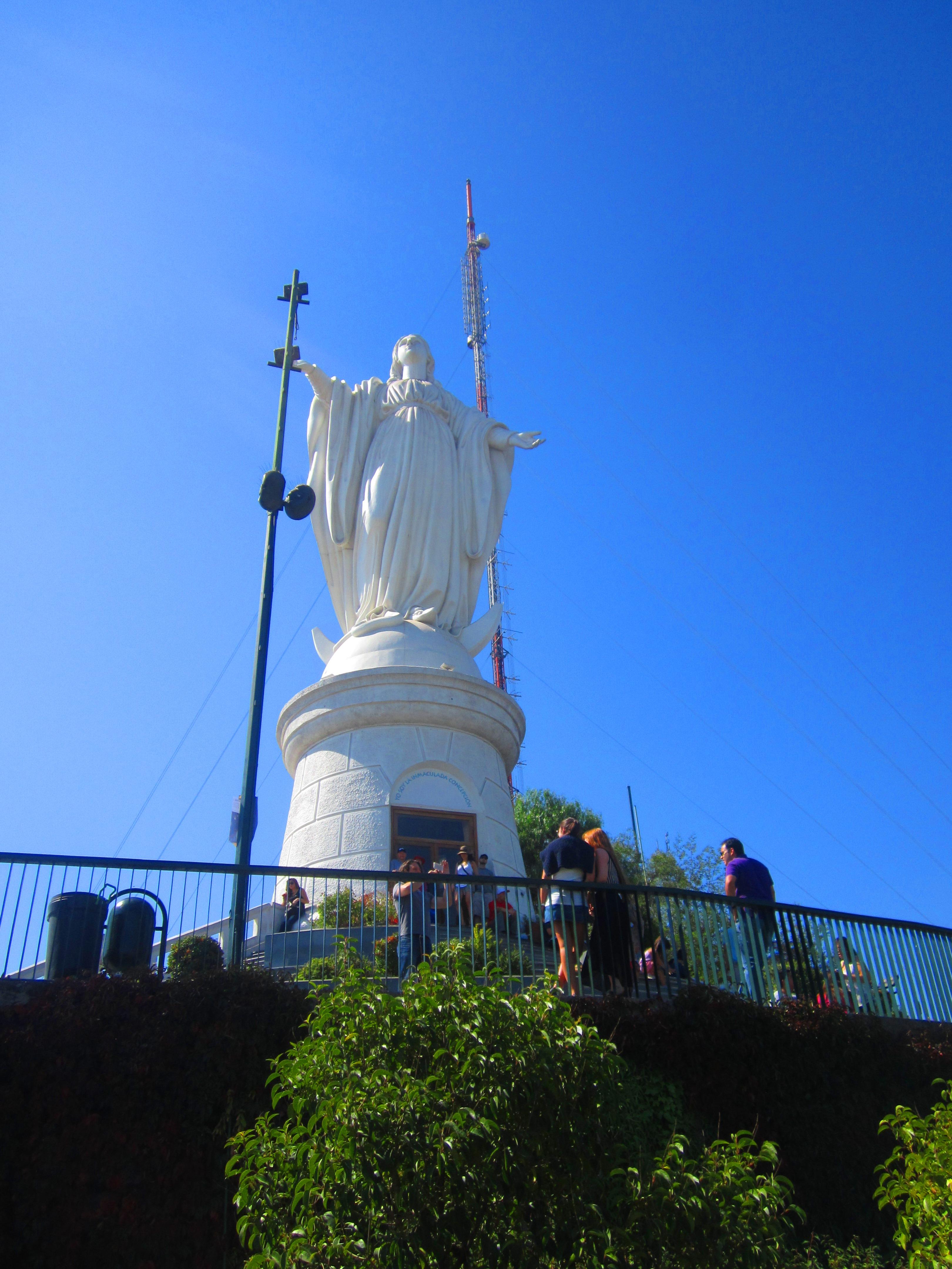 La Inmaculada Concepción del Cerro San Cristóbal, por Daniela VILLARREAL