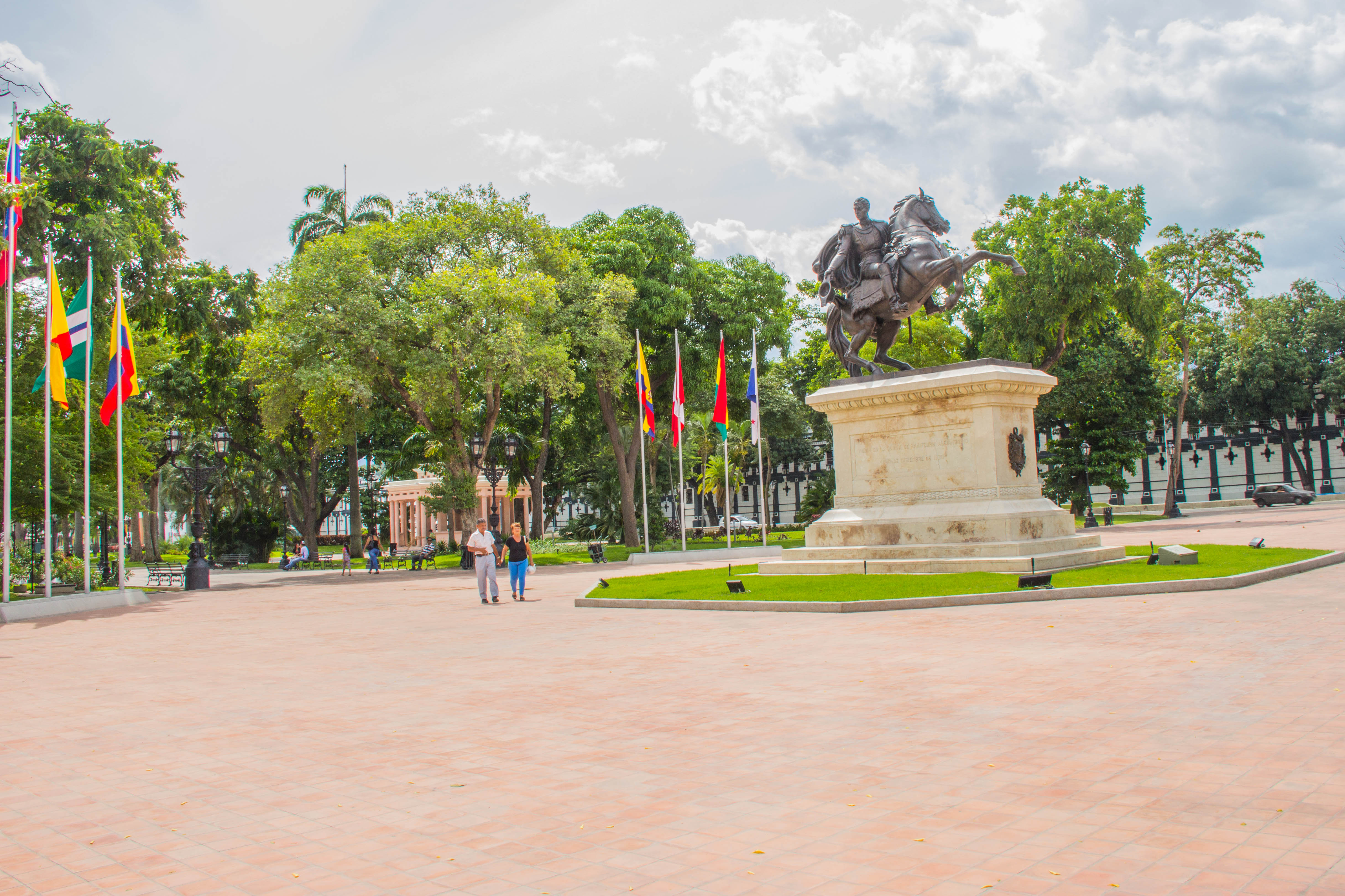 Plaza Bolívar, por Gabriel Mata Guzmán