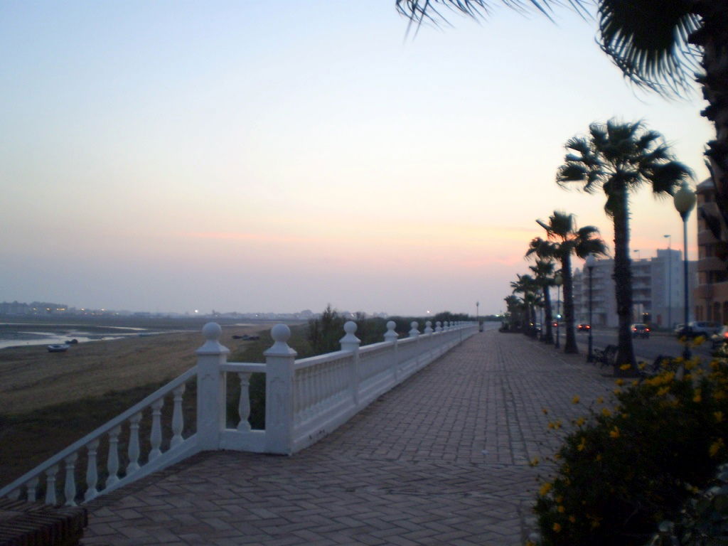 Paseo marítimo de El Cantil, por Lala