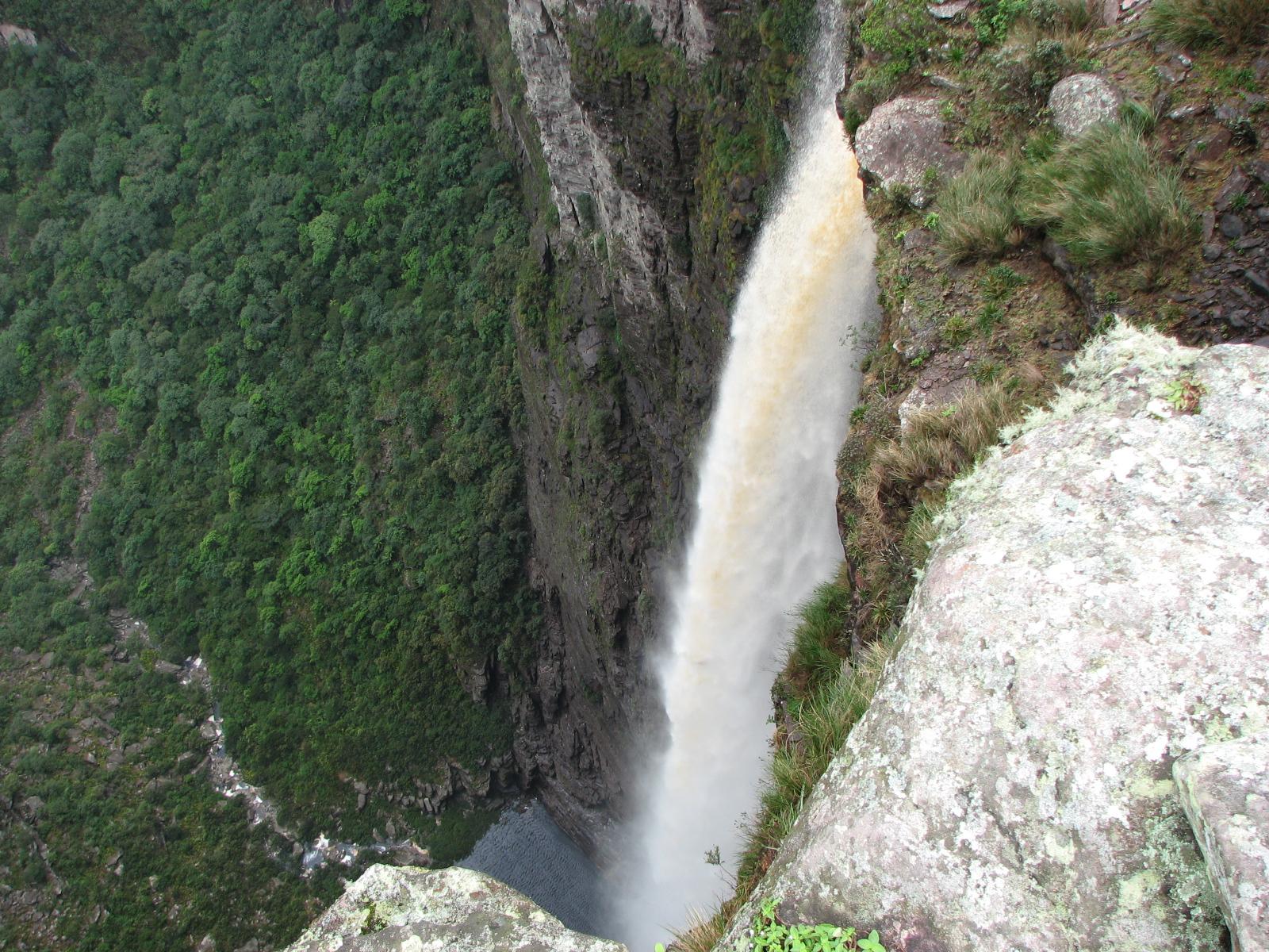 Cascada de Fumaça, por Raffa