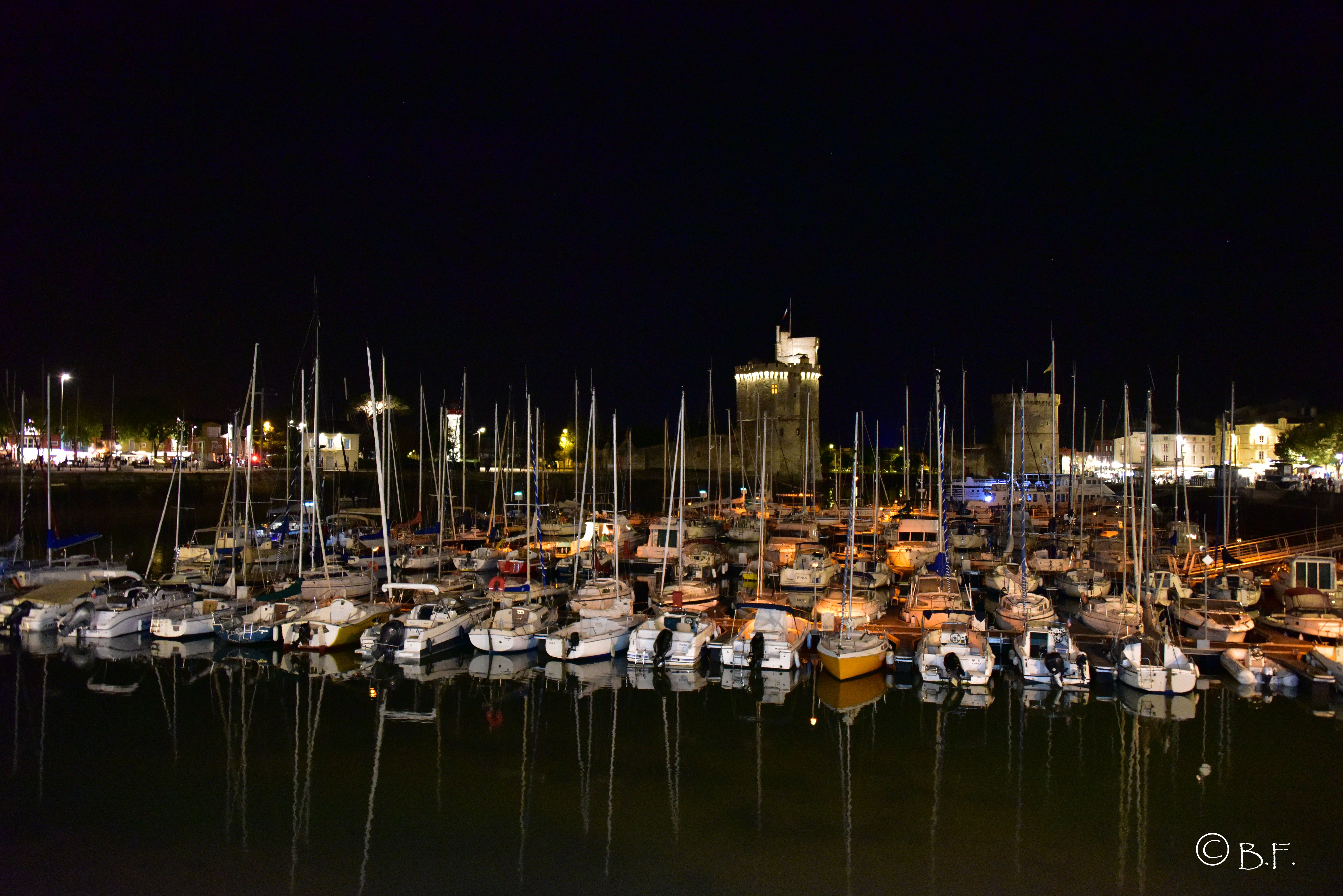 Puertos en La Rochelle: explorando su belleza y diversidad marítima