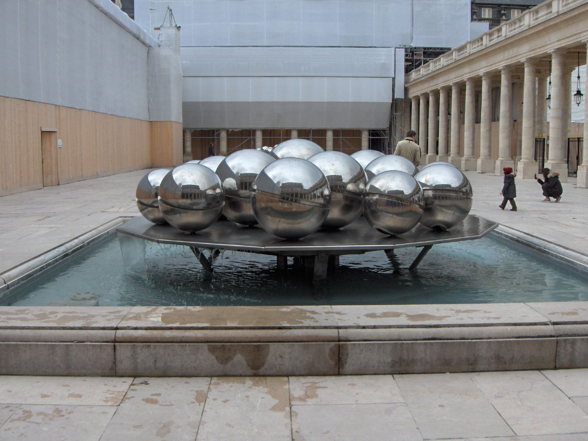 Fuente Sphérades, por Au.Ce.Le.