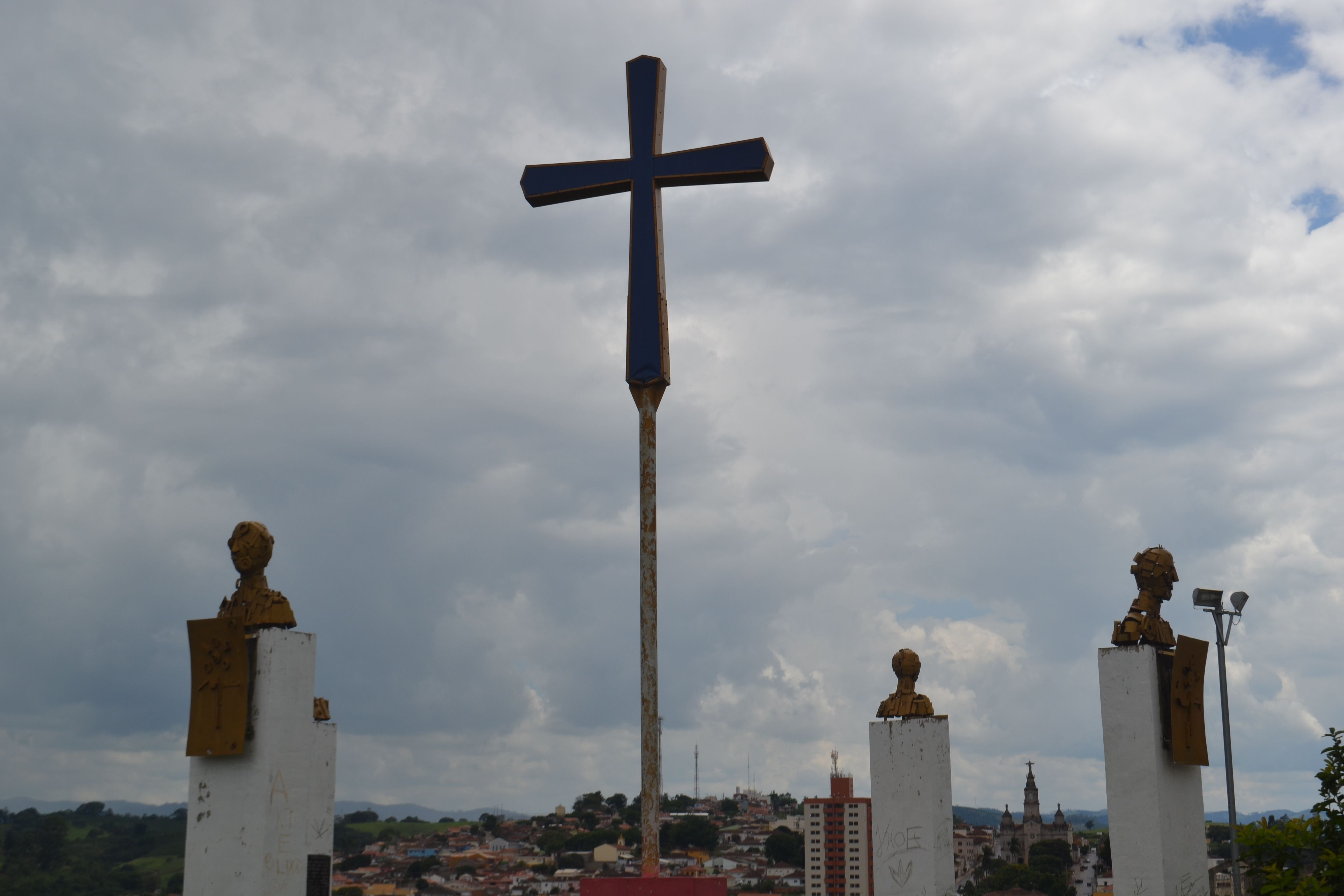 Santo Cruzeiro, por Nicole Almada