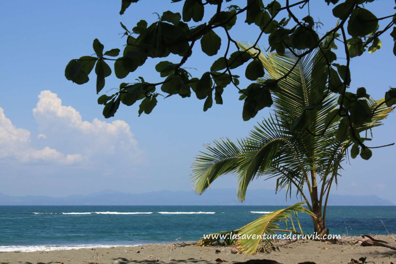 Playa Puntarenitas, por Las Aventuras de Ruvik