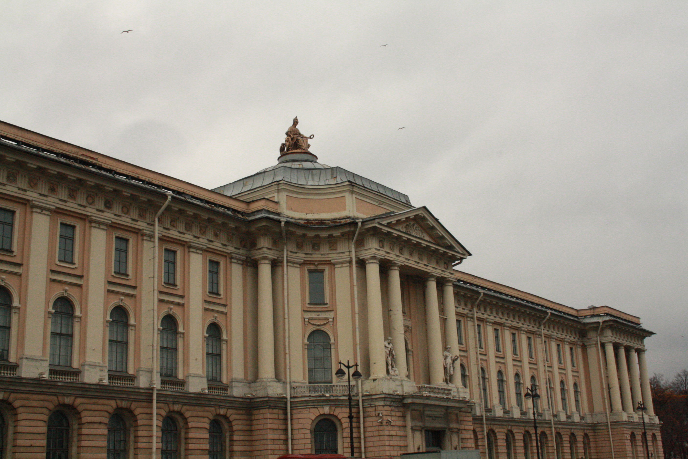 Academia imperial de Bellas Artes, por Alisa Kolobova