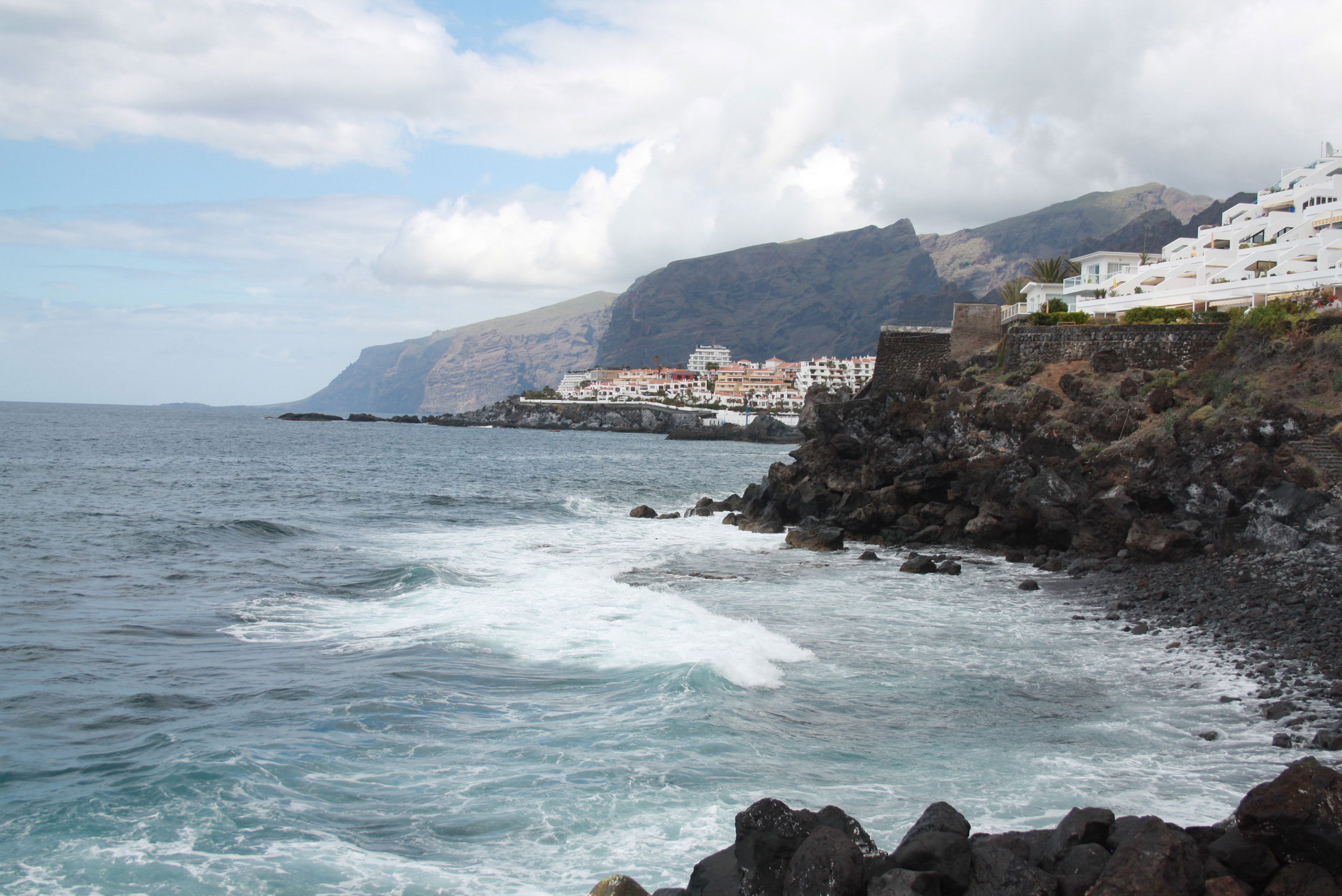 Santiago del Teide, por Alisa Kolobova