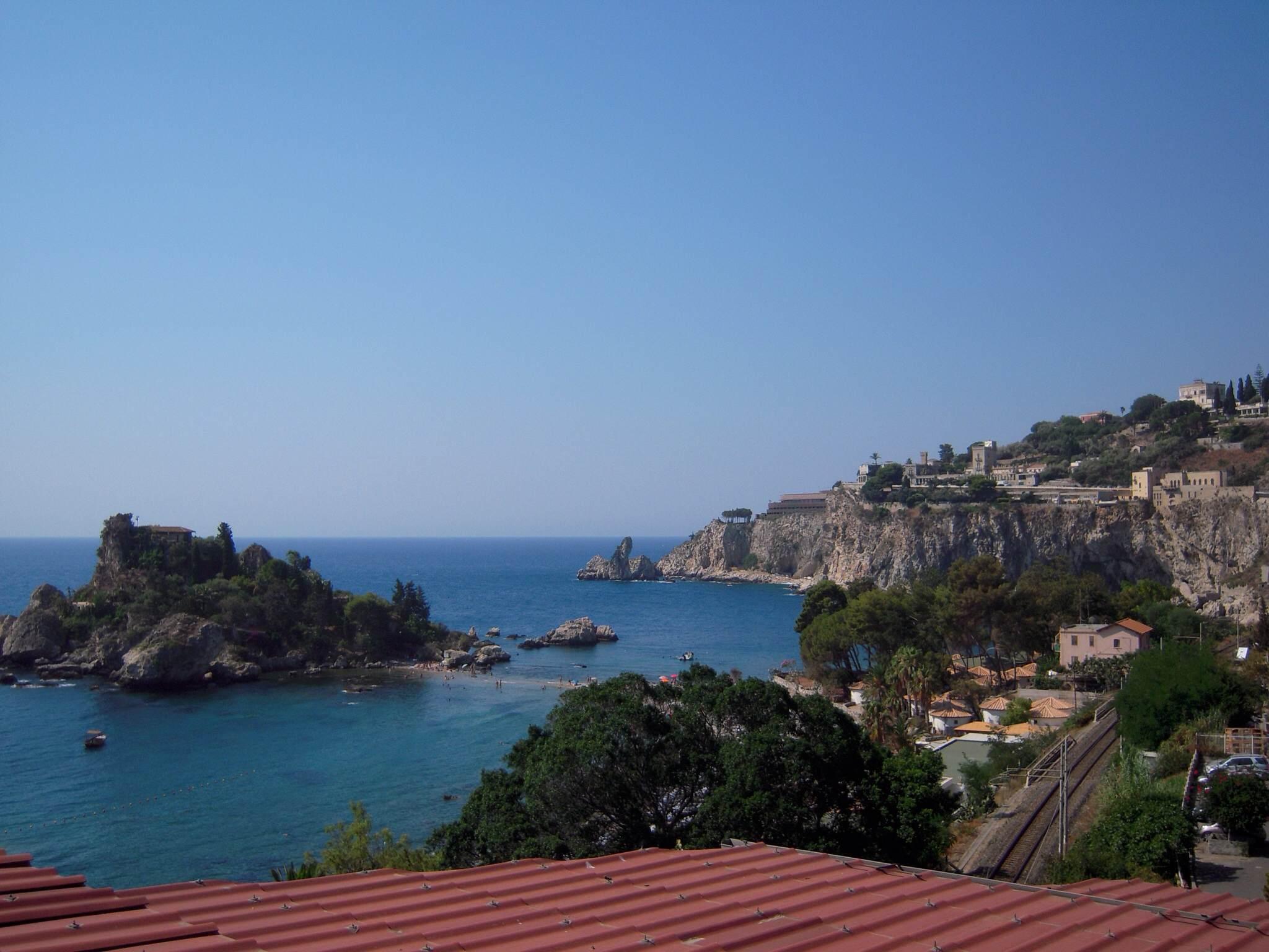 Playa de Isola Bella, por alessandro castaldi