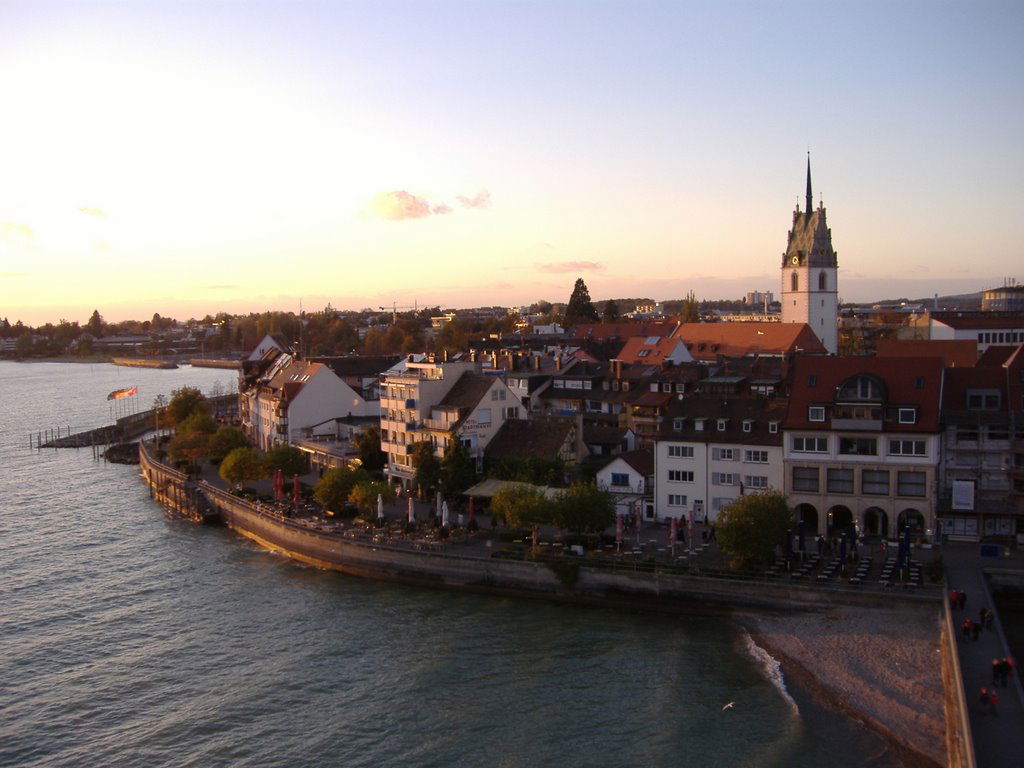 Friedrichshafen, por Azzonzo