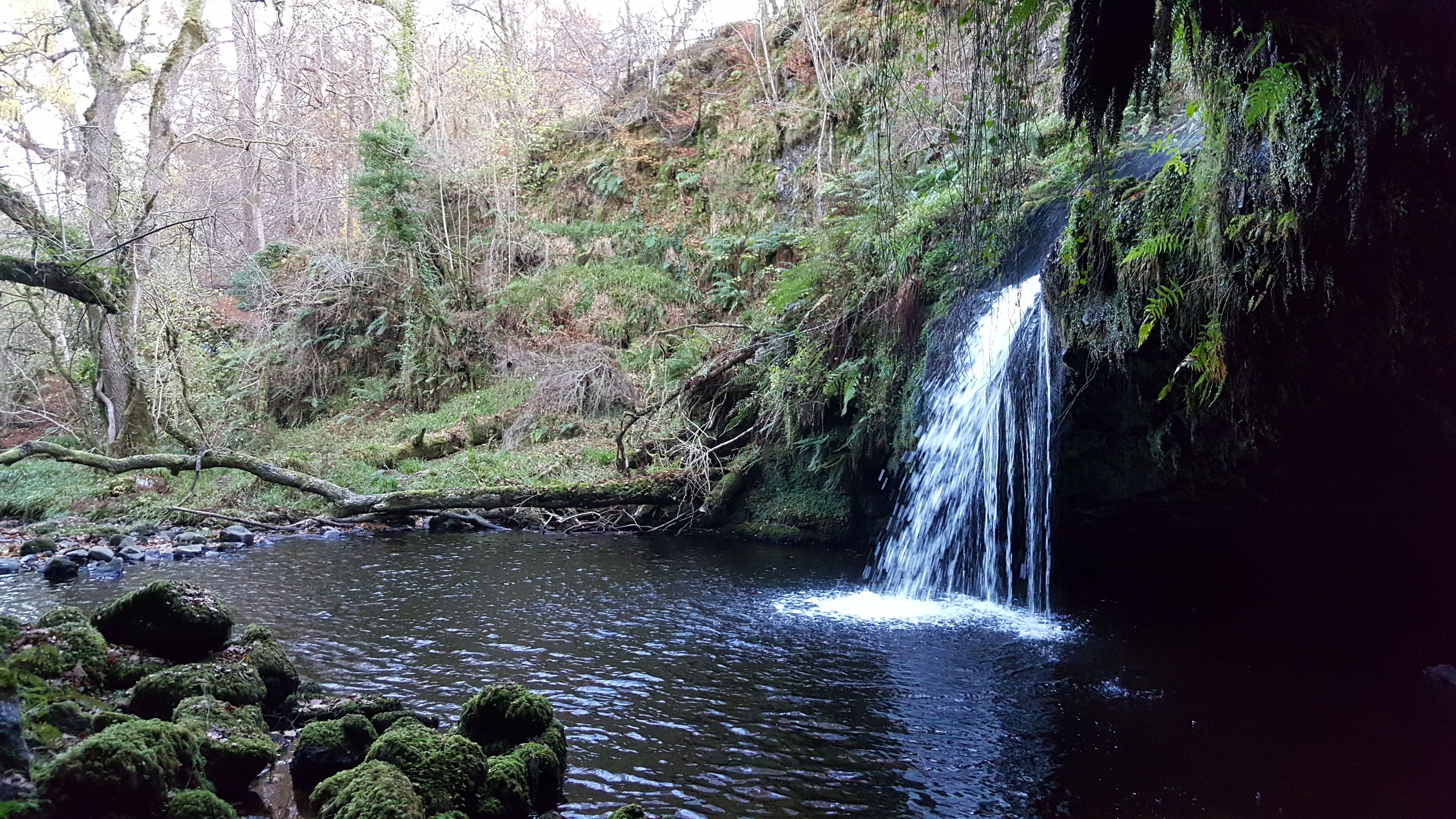 Cataratas en Escocia: secretos y maravillas naturales que cautivan